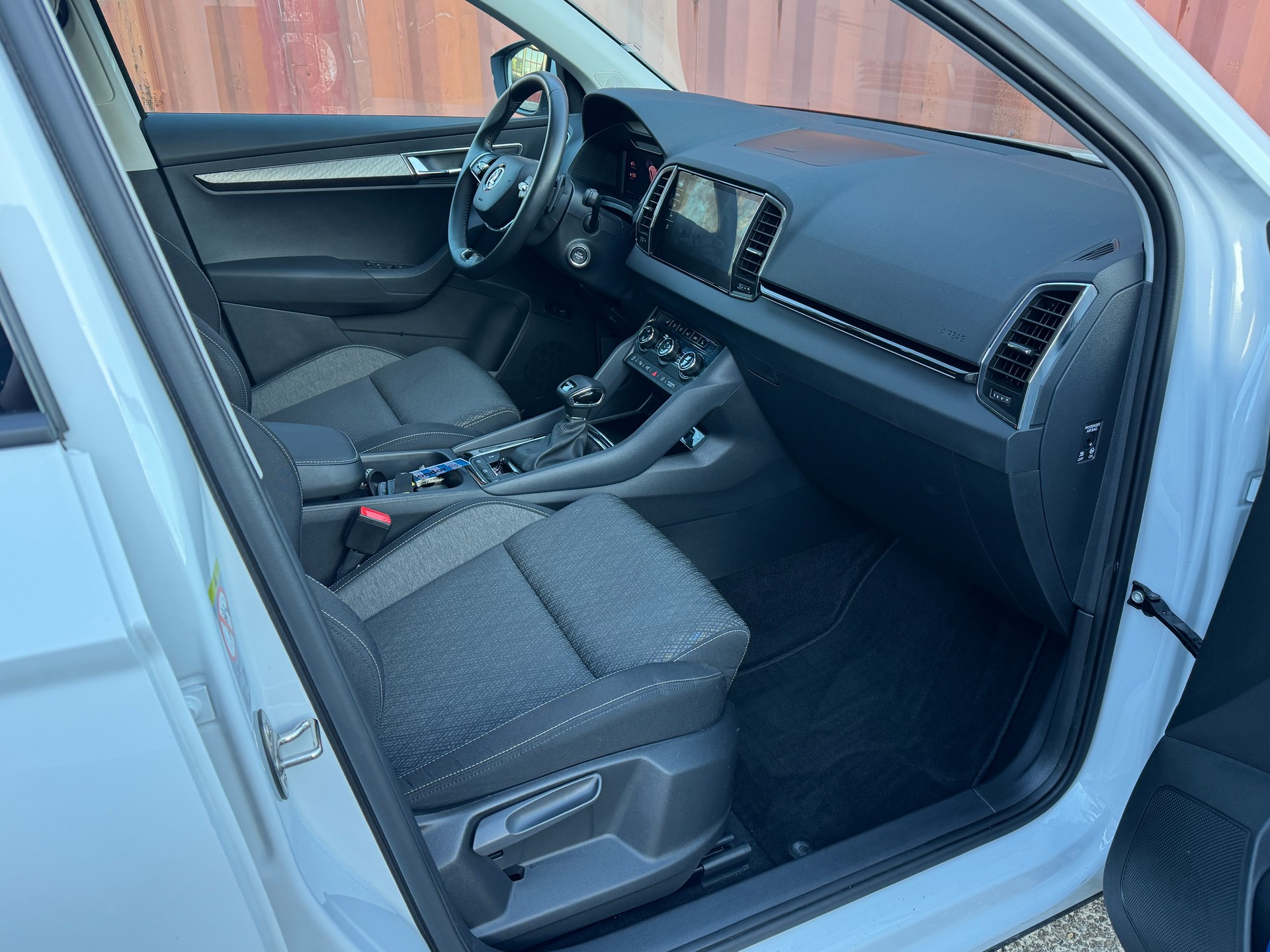 SKODA Karoq 2.0 TDI CR Style 4x4 DSG-image-9