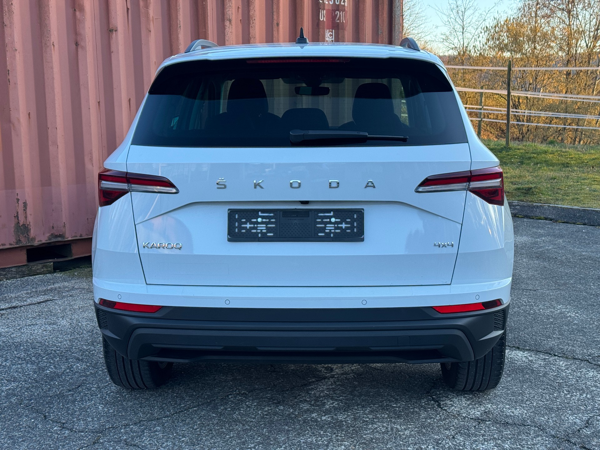 SKODA Karoq 2.0 TDI CR Style 4x4 DSG-image-4