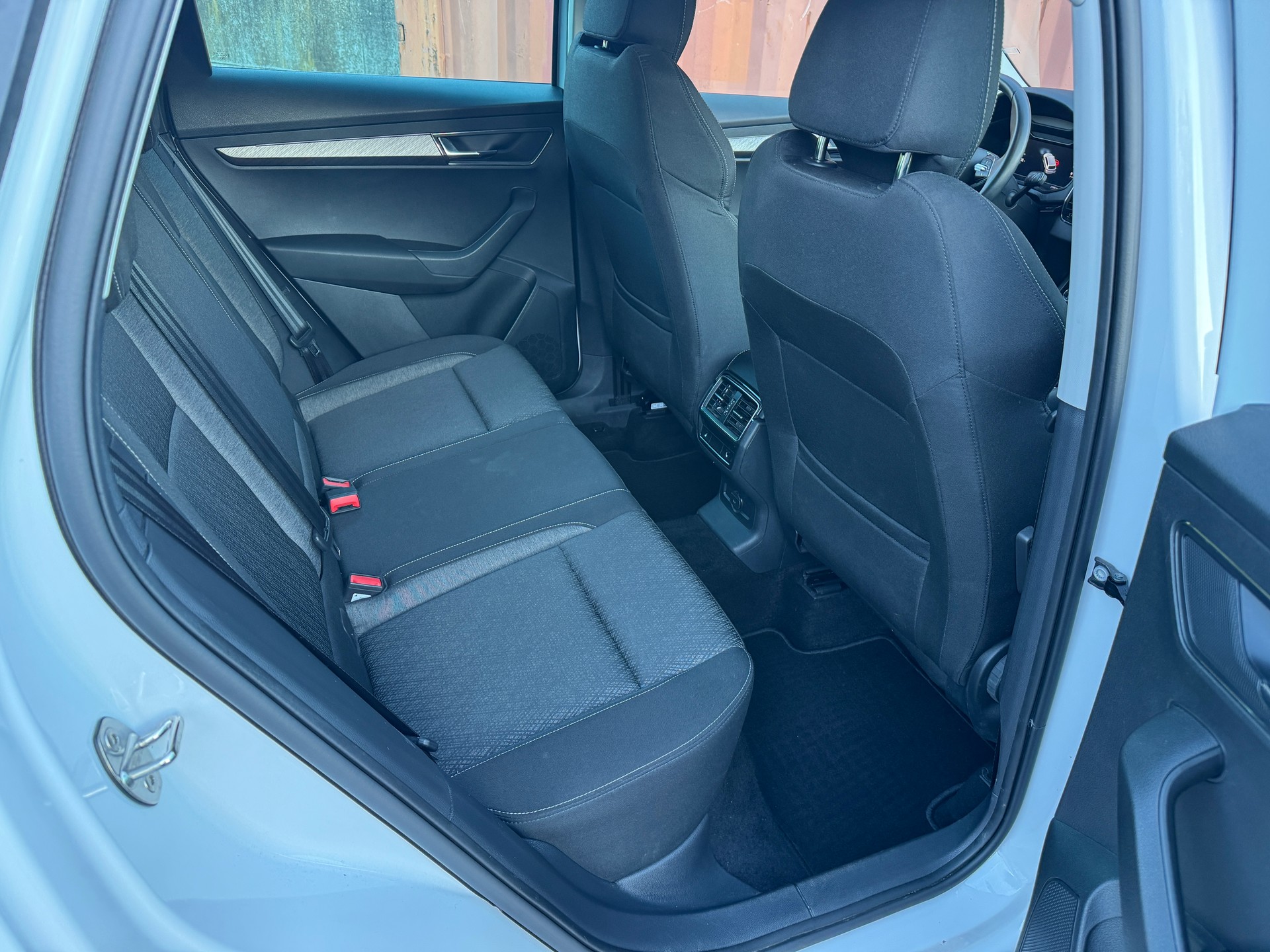 SKODA Karoq 2.0 TDI CR Style 4x4 DSG-image-10
