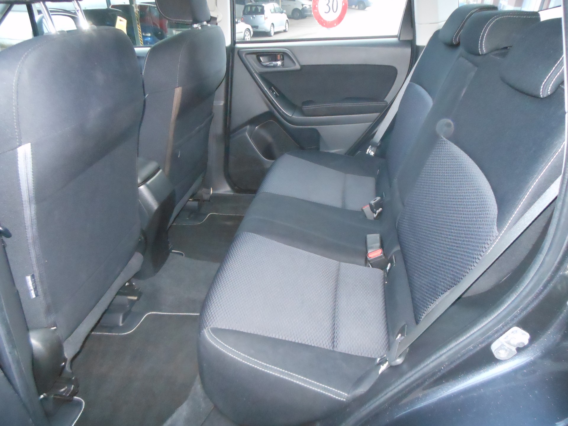 SUBARU Forester 2.0i Swiss Lineartronic-image-5