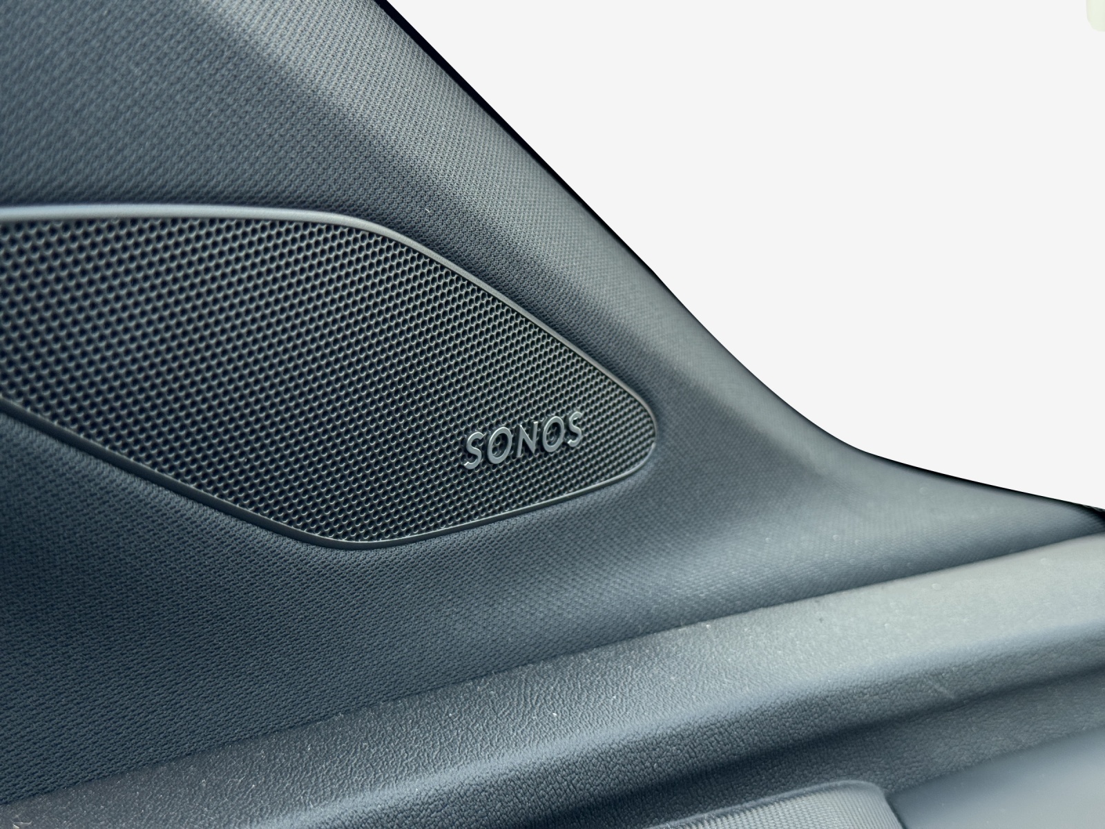 AUDI Q4 e-tron 50 quattro-image-14