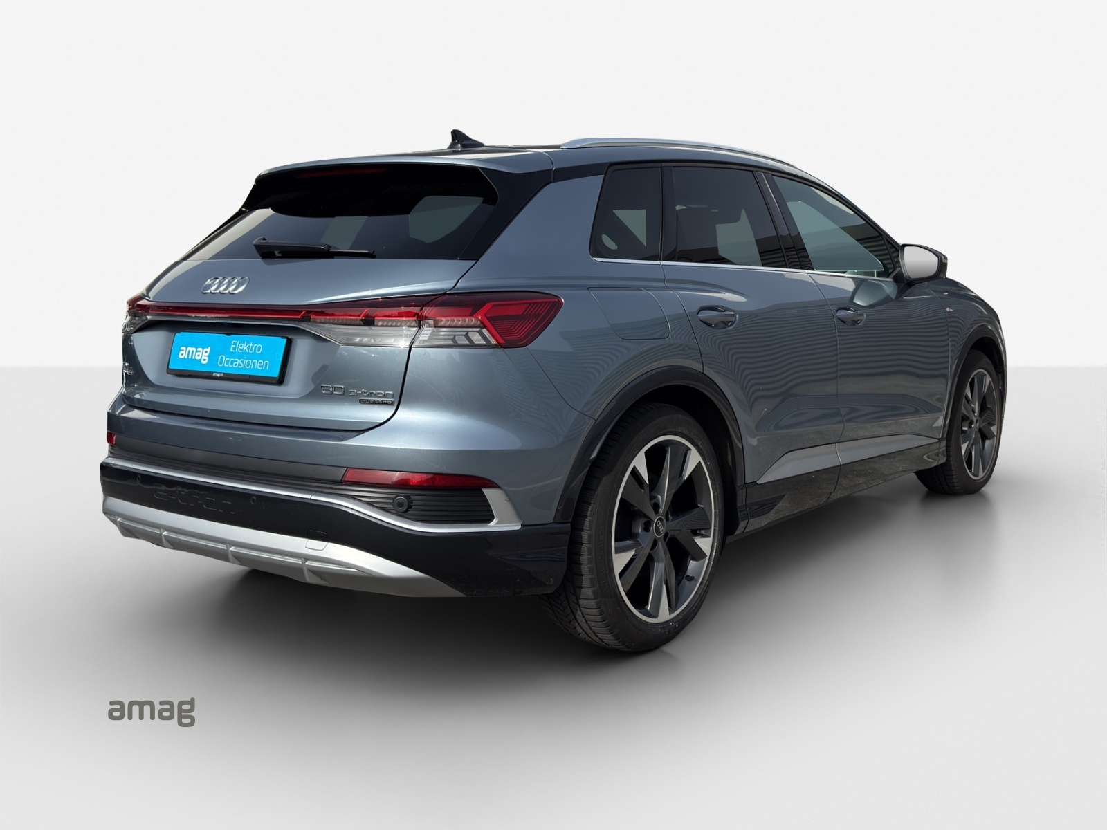 AUDI Q4 e-tron 50 quattro-image-4