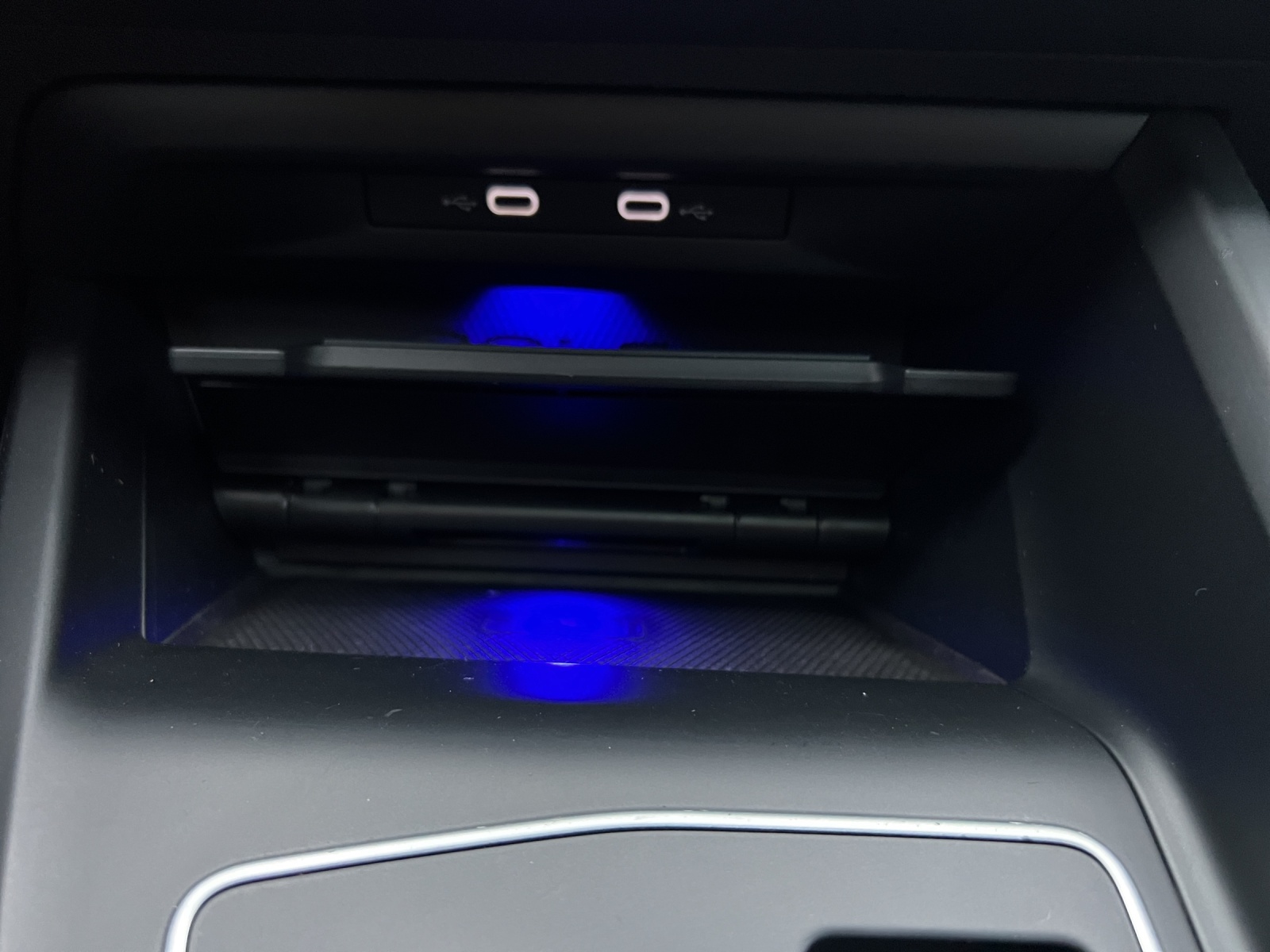 VW Golf 2.0 TSI R DSG 4Motion-image-26
