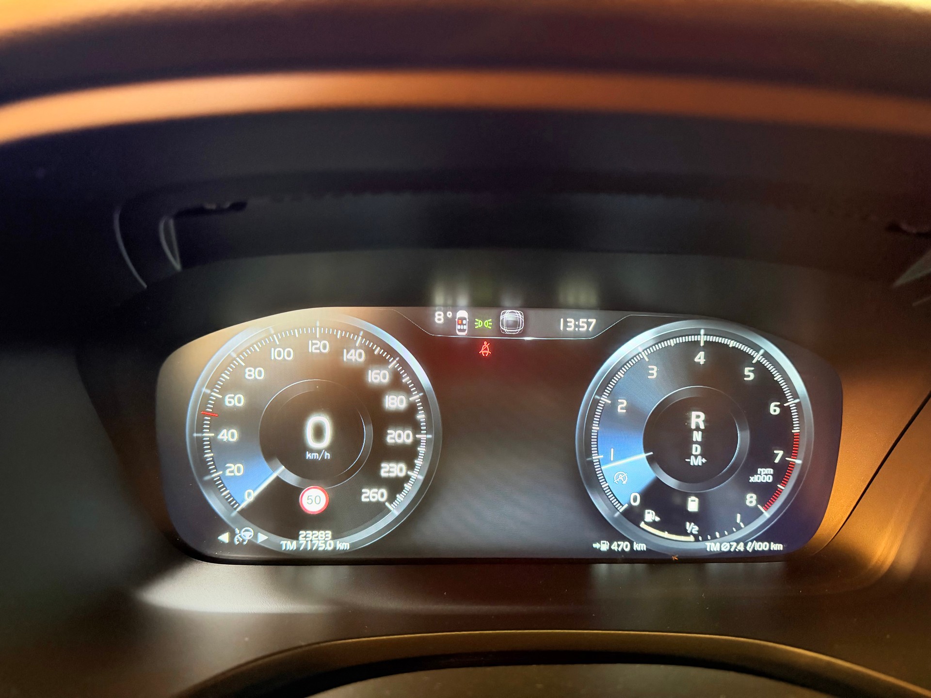 VOLVO V60 B3 MILD HYBRID "MOMENTUM" AUTOMAT. CH WAGEN. TOP GEPFLEGT.-image-21