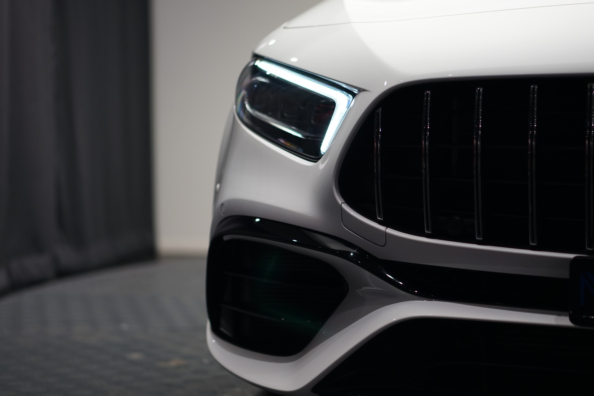 MERCEDES-BENZ A 45 S AMG 4Matic+ Speedshift *CH-Fahrzeug* *Performance Sitze* *Panorama*-image-35