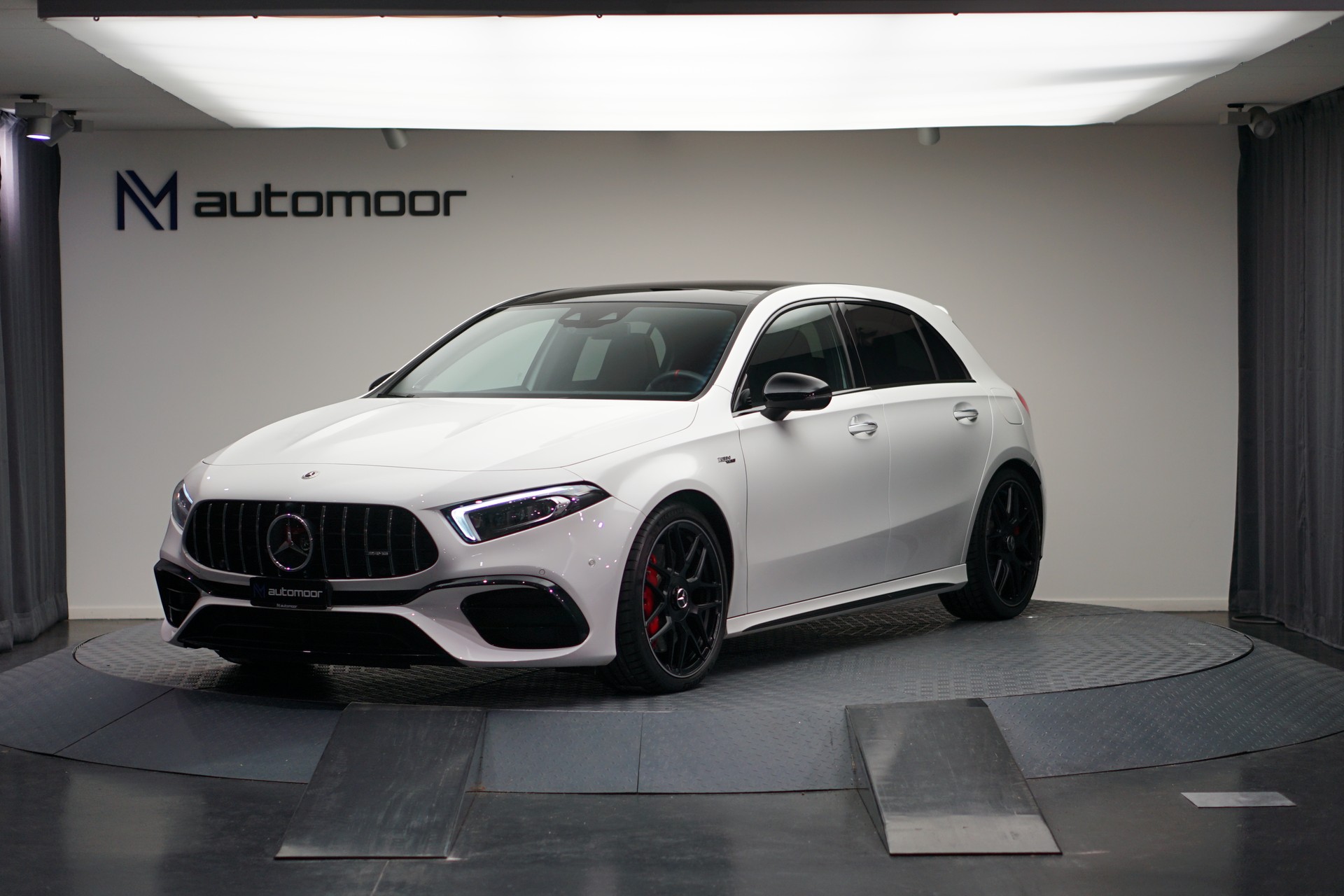 MERCEDES-BENZ A 45 S AMG 4Matic+ Speedshift *CH-Fahrzeug* *Performance Sitze* *Panorama*-image-0