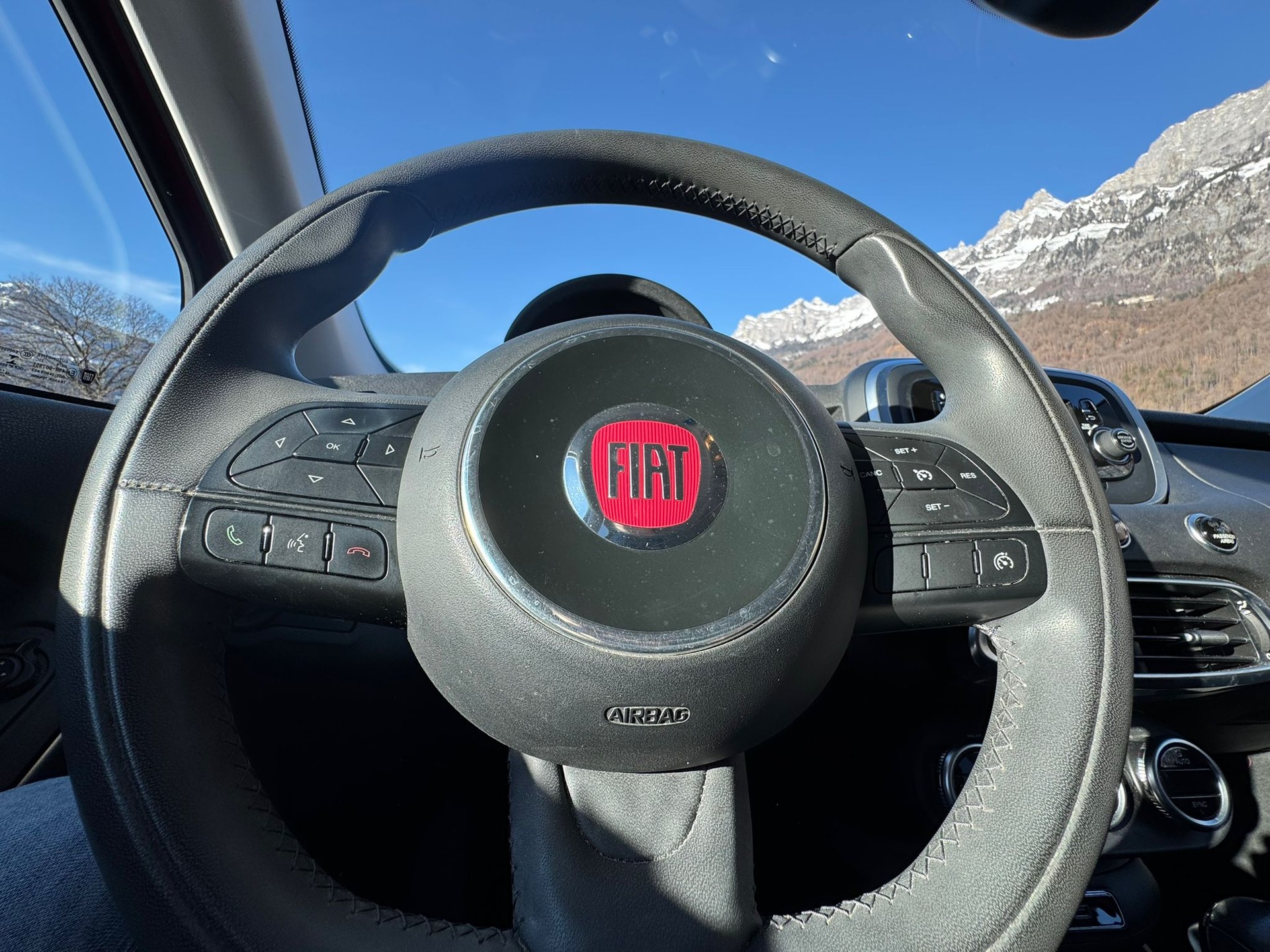 FIAT 500X 2.0 MJ Cross Plus 4x4 Automatic-image-18