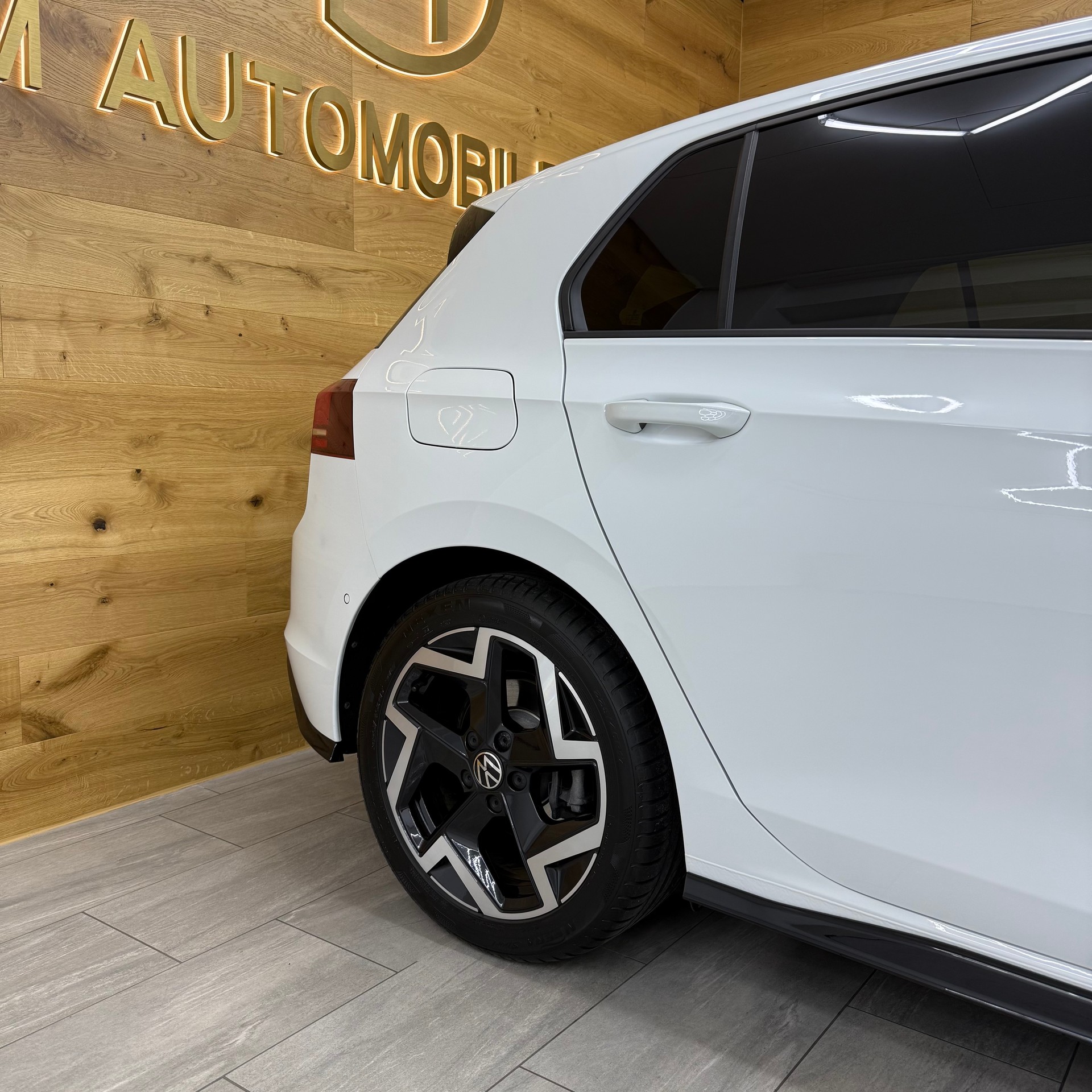VW Golf 2.0 TDI R-Line DSG *Facelift*Werksgarantie 5 Jahre* Leasing ab 387.-*-image-5