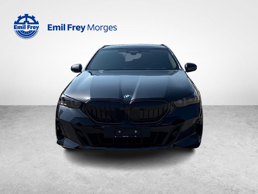 BMW 530e xDrive Touring-image-7
