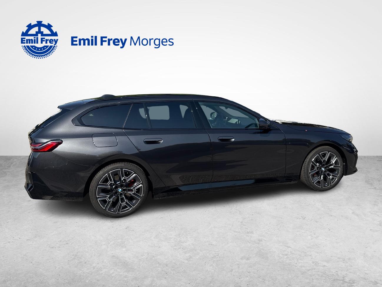 BMW 530e xDrive Touring-image-5
