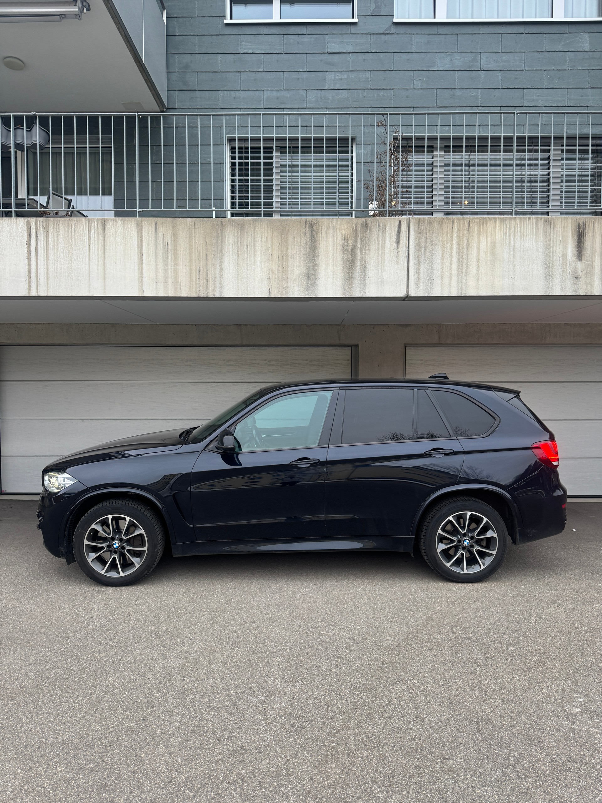 BMW X5-image-1