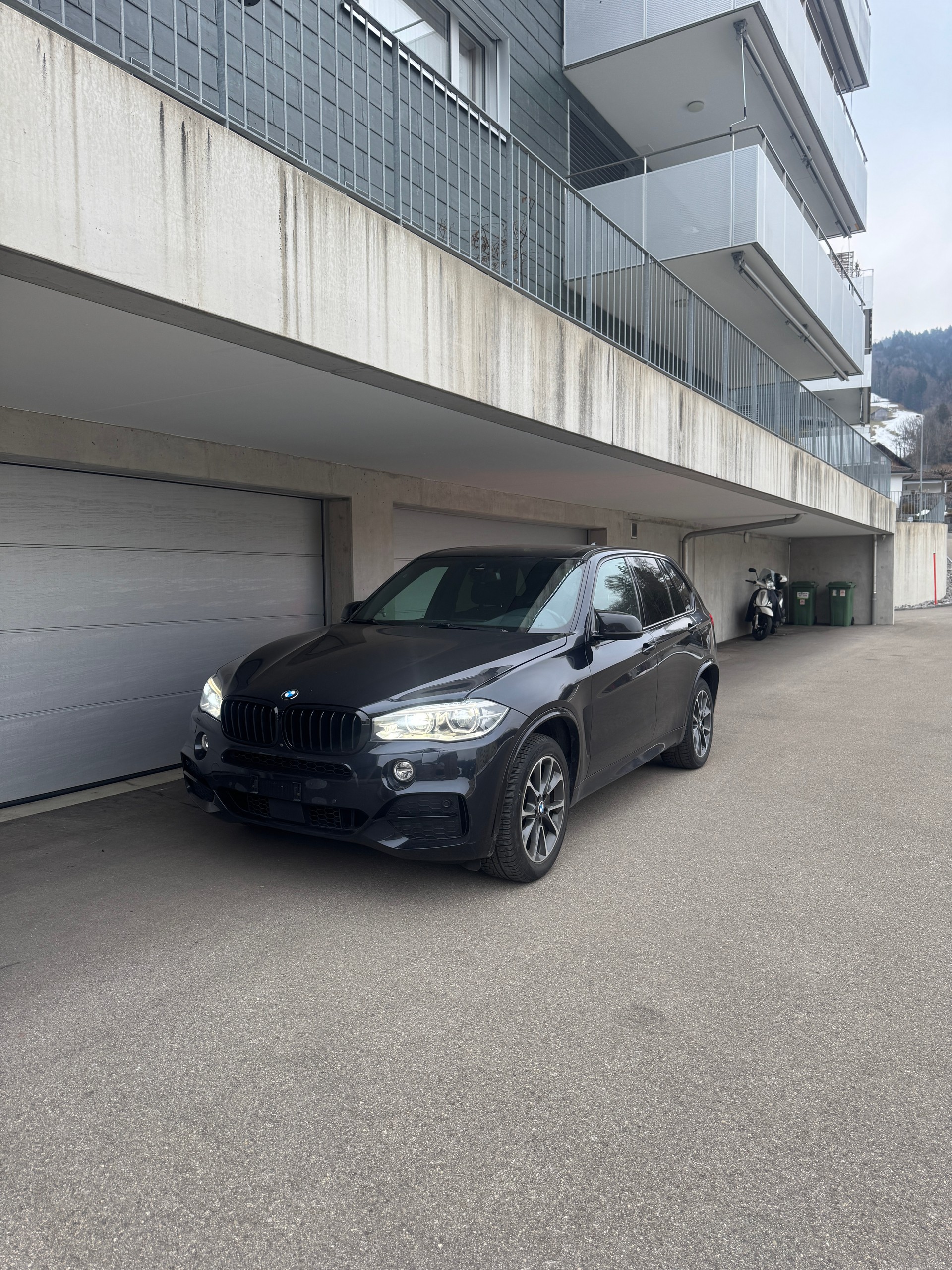 BMW X5-image-0