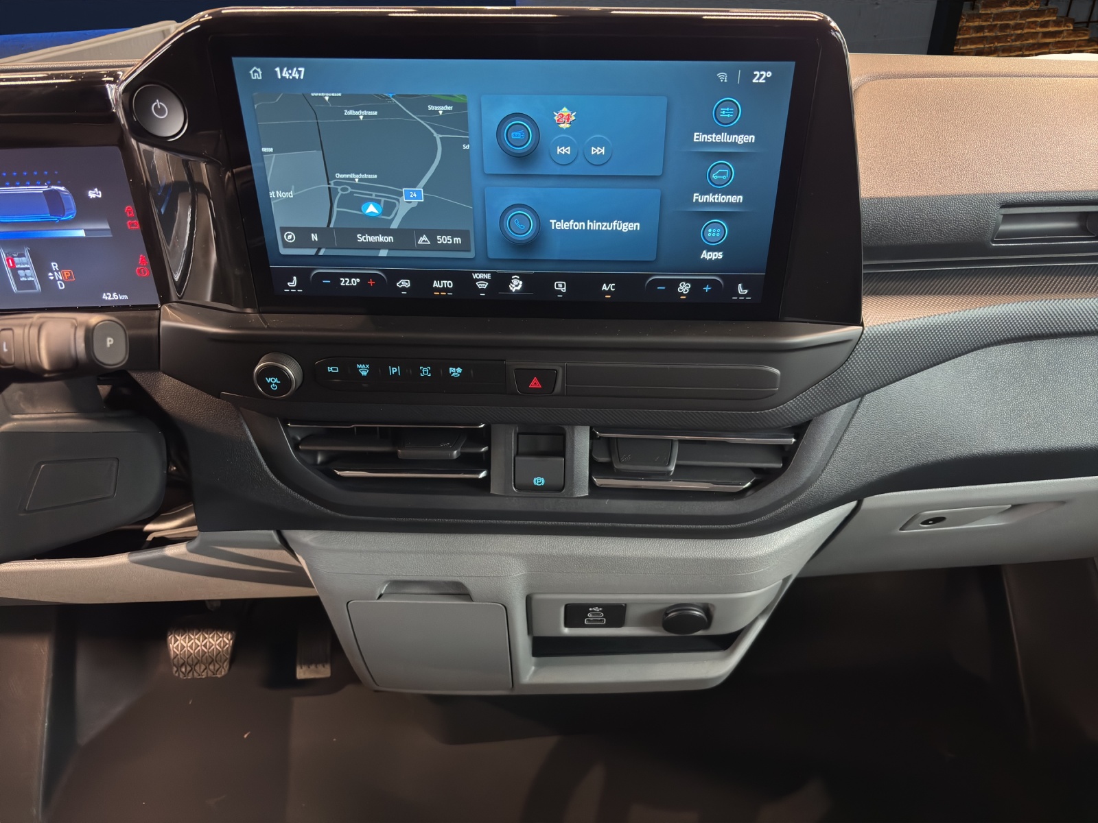 FORD E-Transit Custom Multicab 320 L1 218 PS Limited RWD-image-8