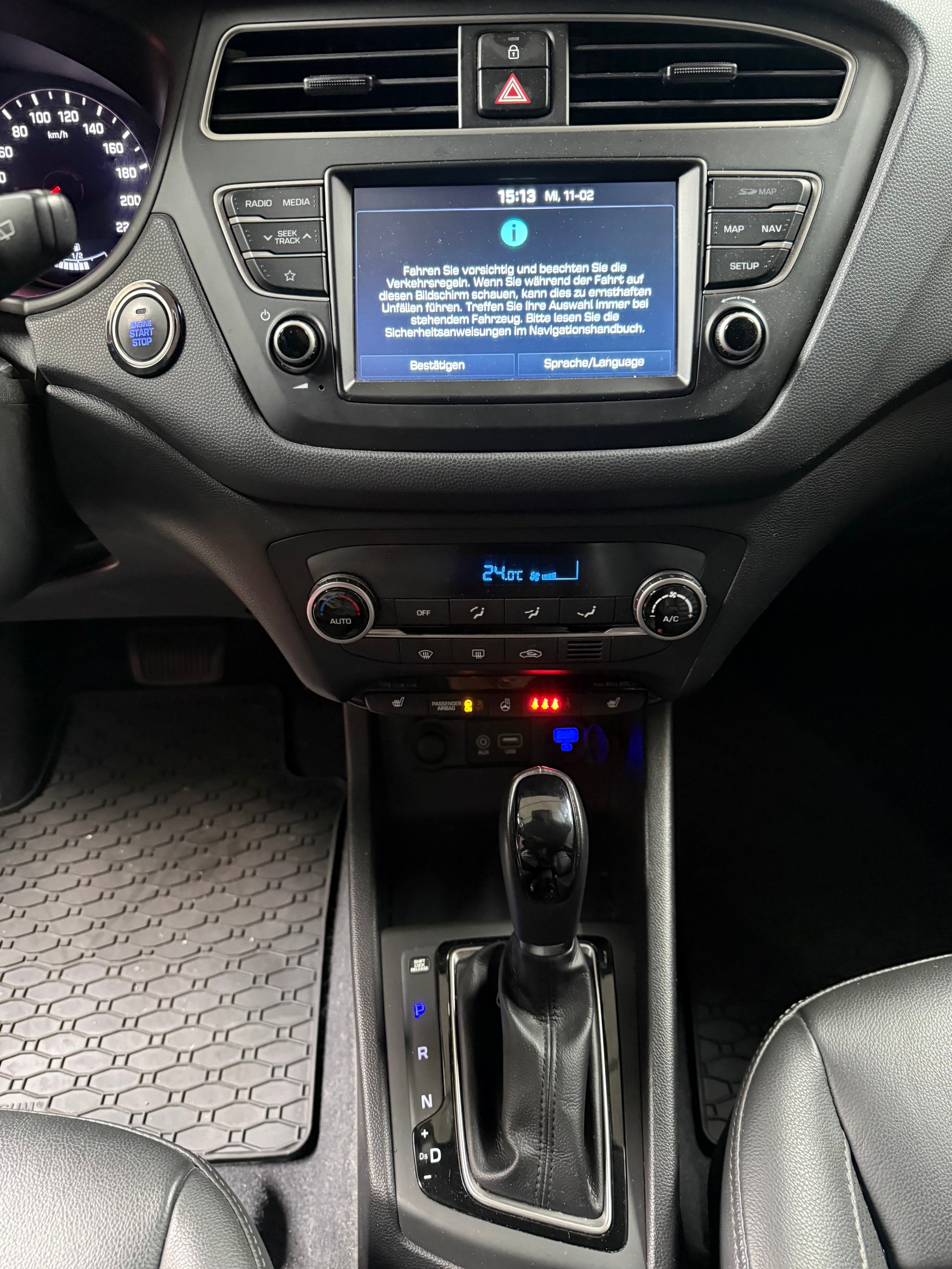 HYUNDAI i20 Active 1.0 T-GDi Vertex DCT-image-13