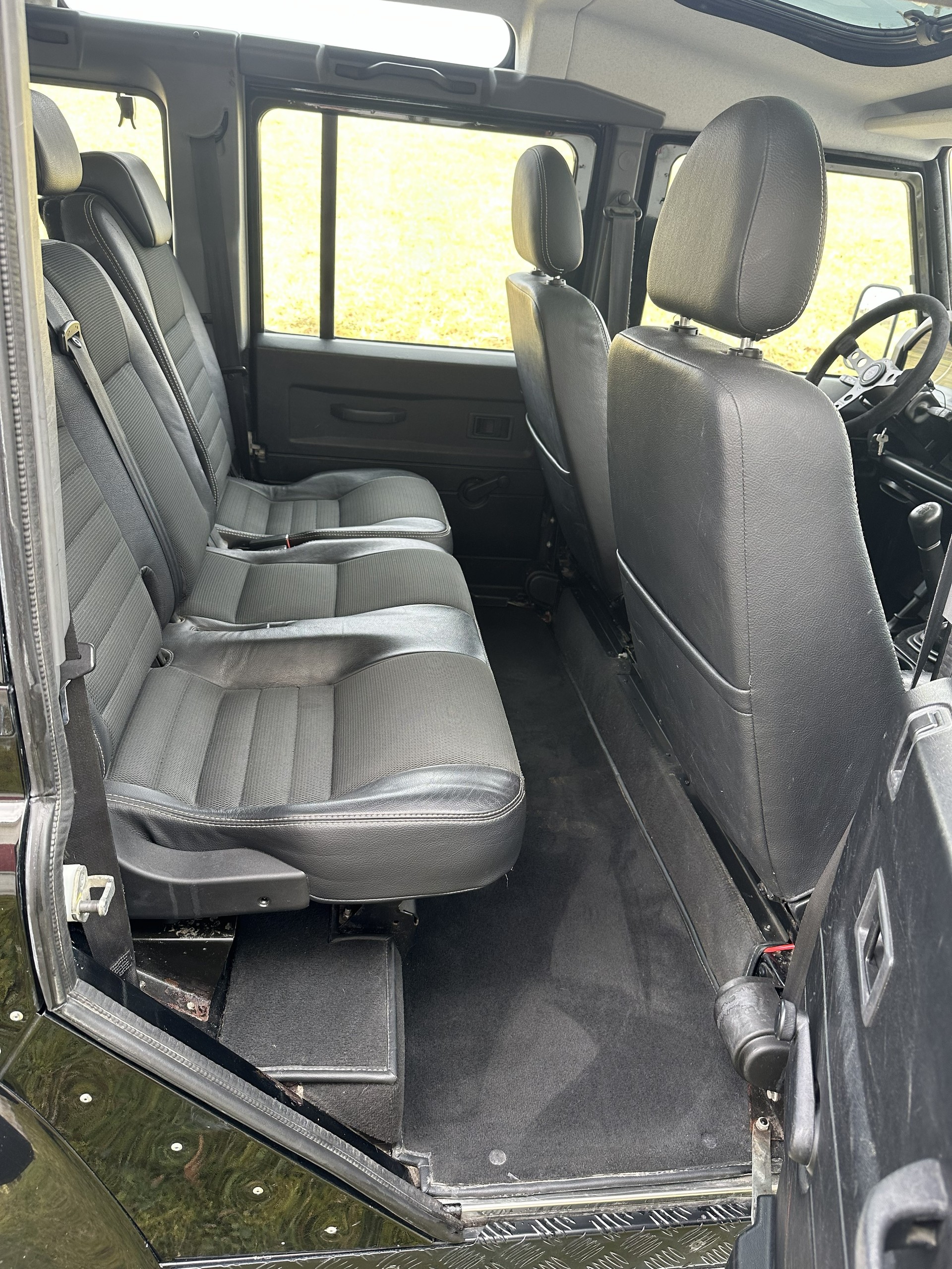 LAND ROVER DEFENDER-image-13
