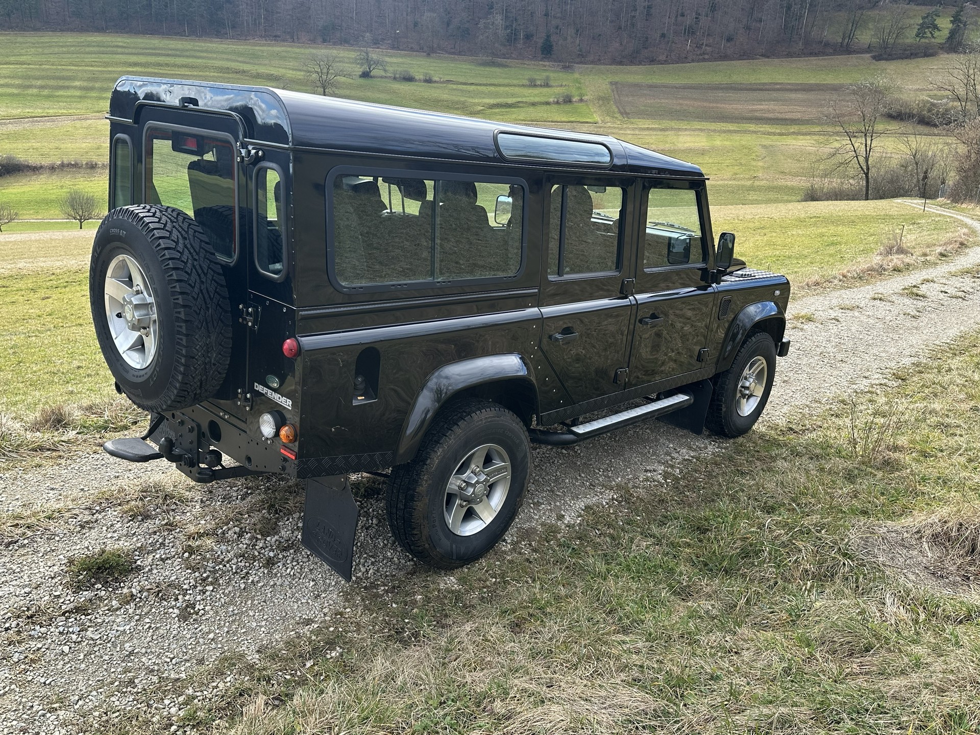 LAND ROVER DEFENDER-image-9