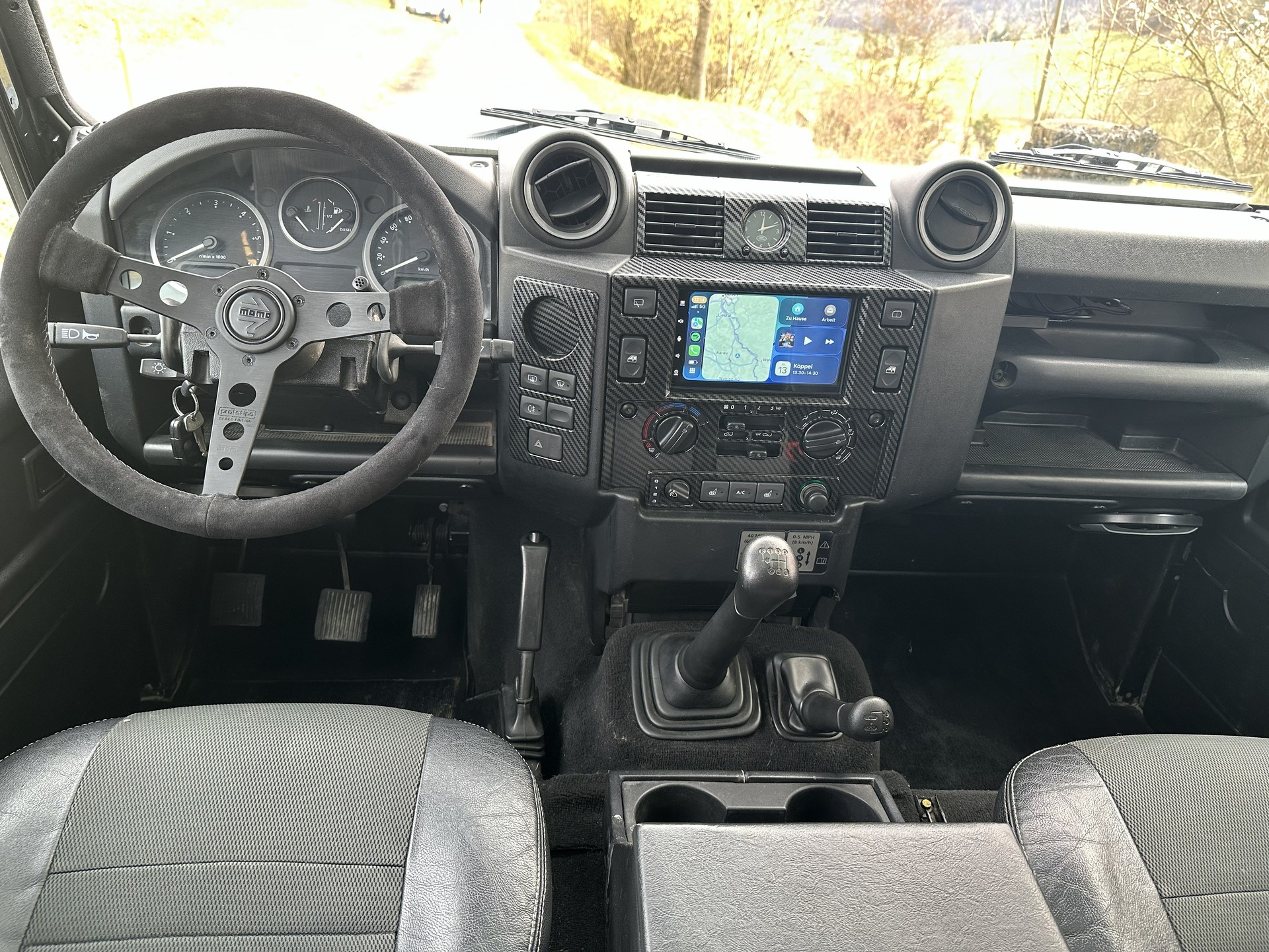 LAND ROVER DEFENDER-image-10