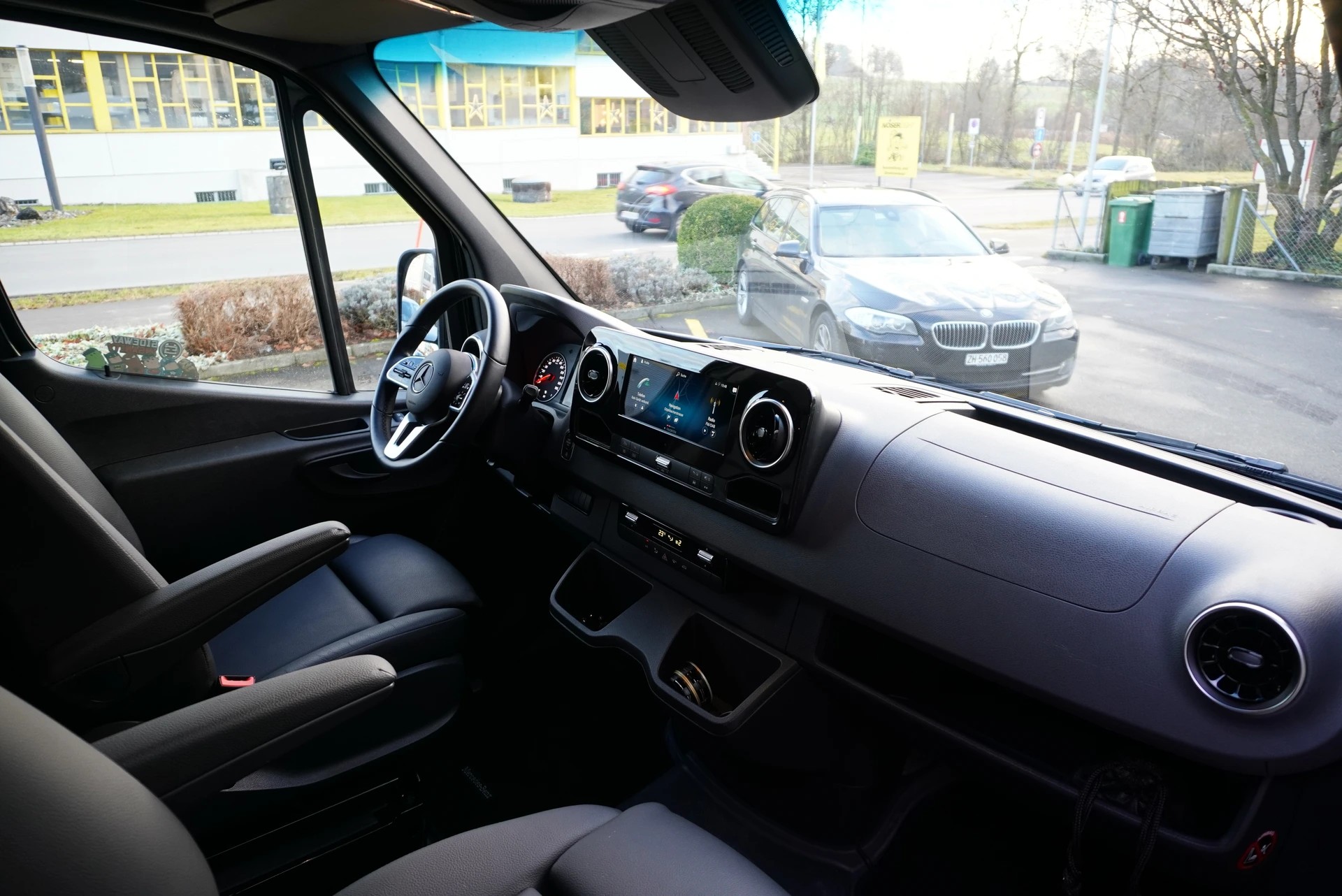 MERCEDES-BENZ Sprinter 319 CDI Lang 7G-TRONIC-image-14