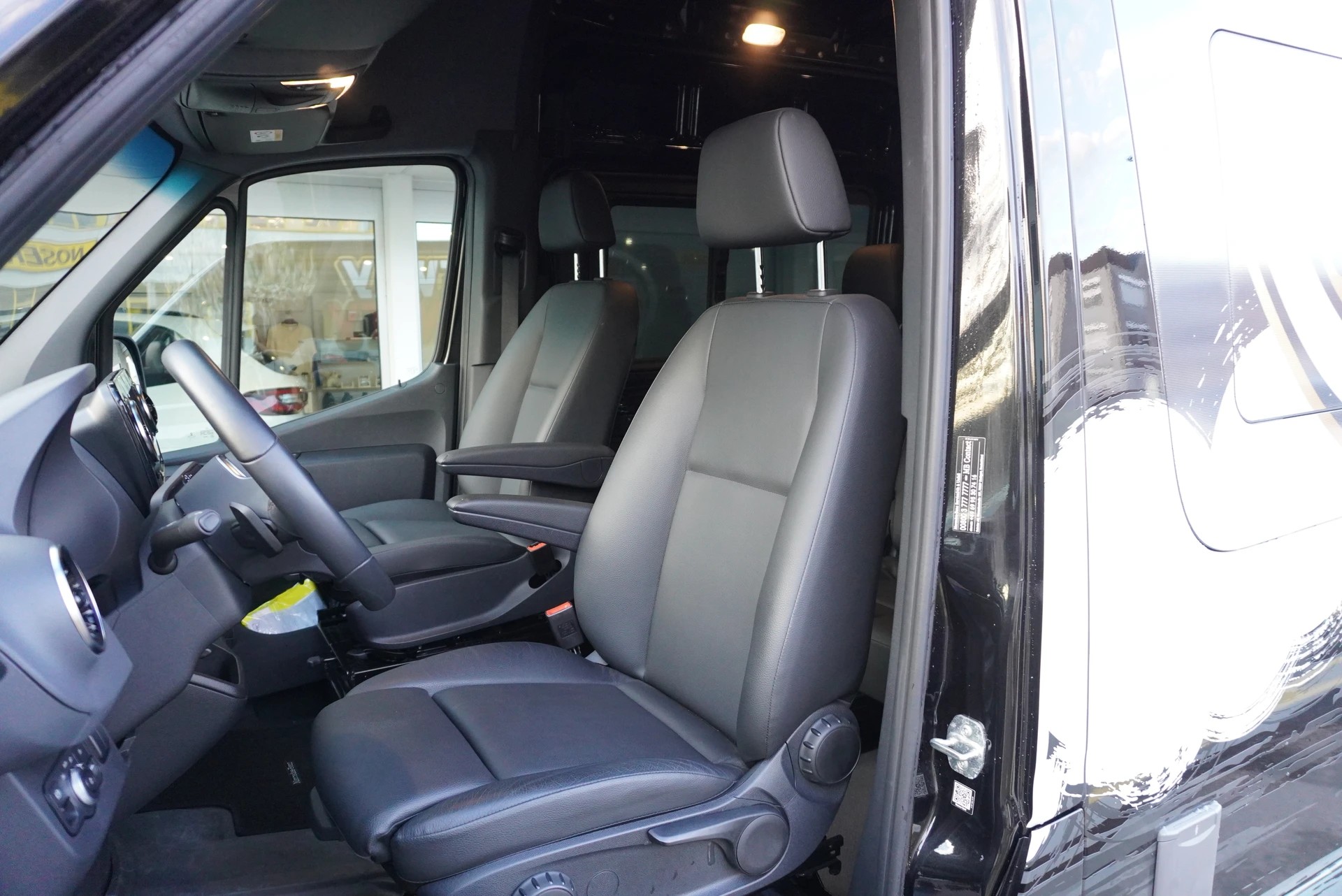 MERCEDES-BENZ Sprinter 319 CDI Lang 7G-TRONIC-image-10