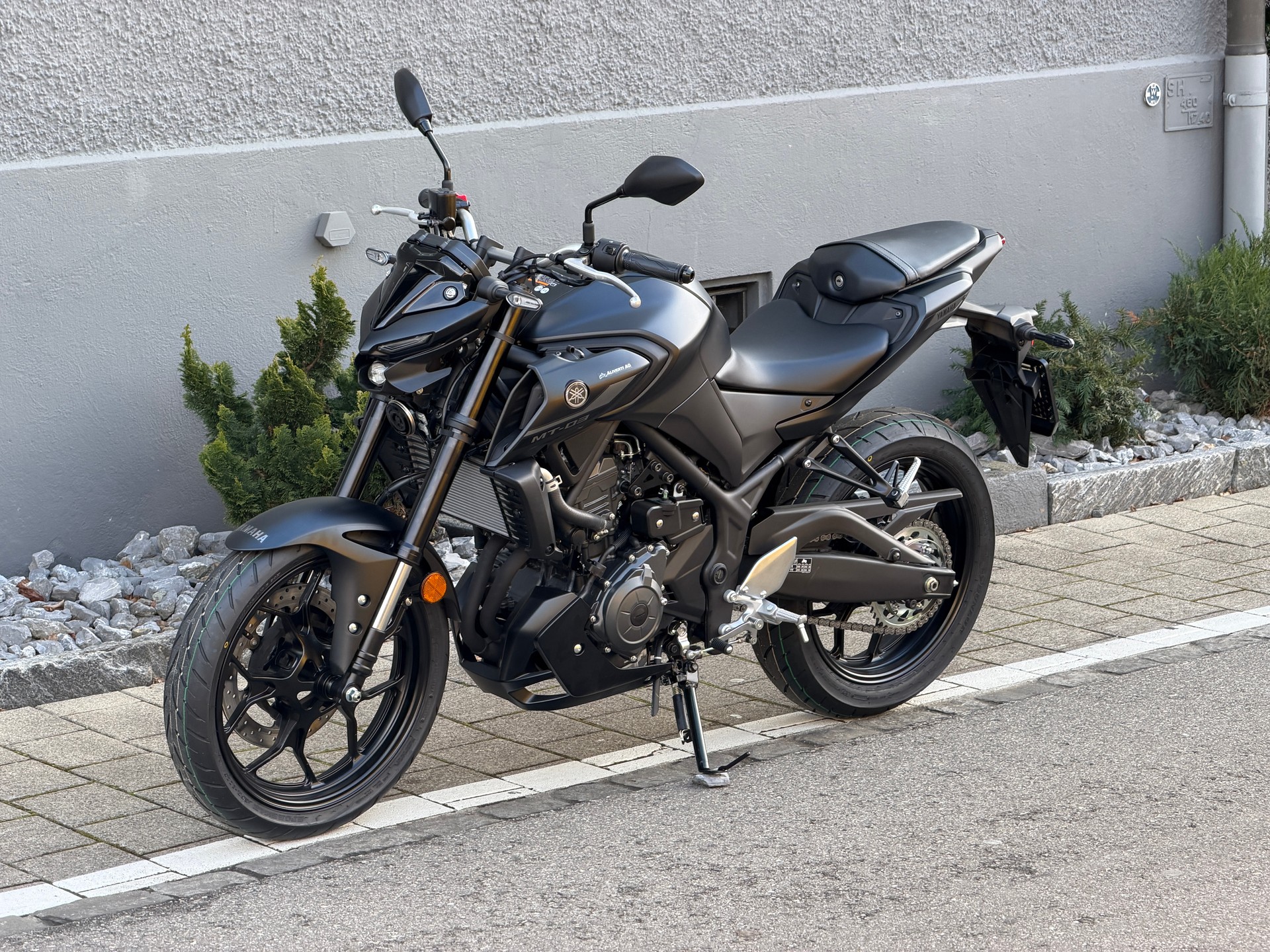 YAMAHA MT-03