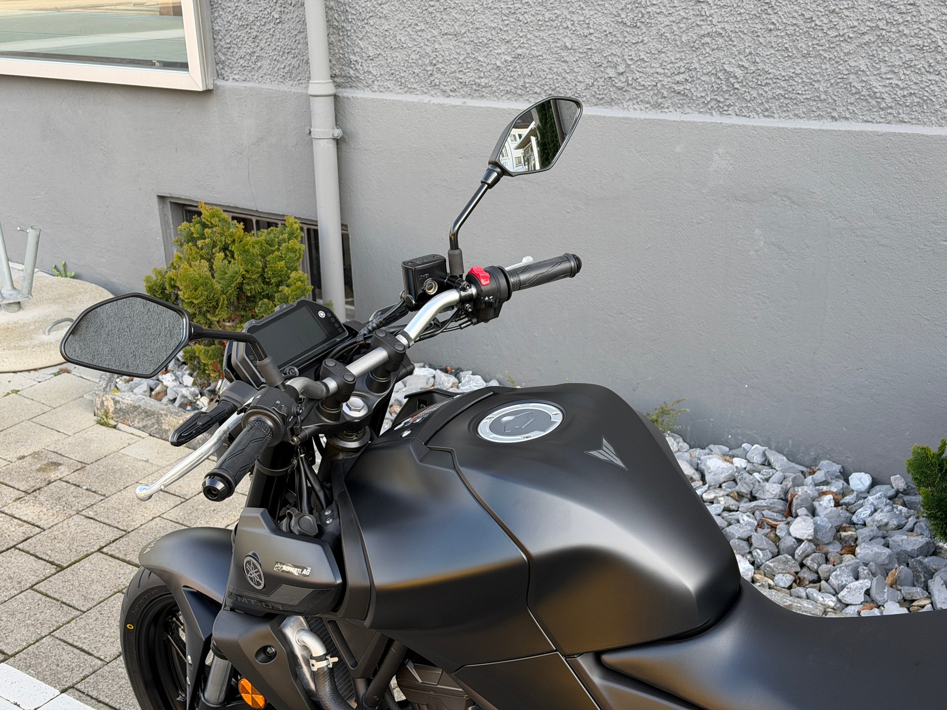 YAMAHA MT-03-showroom-element-3