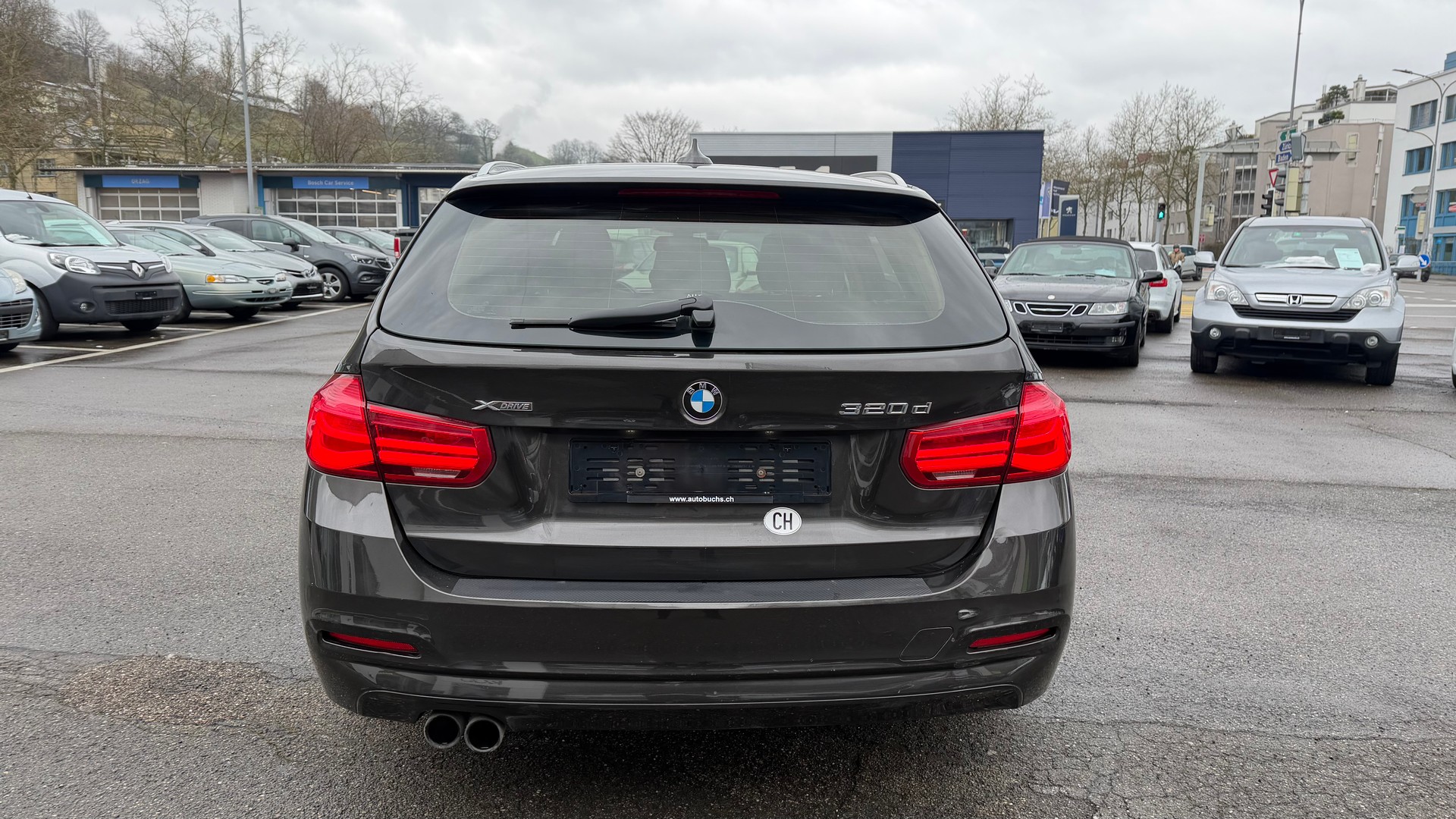 BMW 320d xDrive Touring Luxury Line-image-4