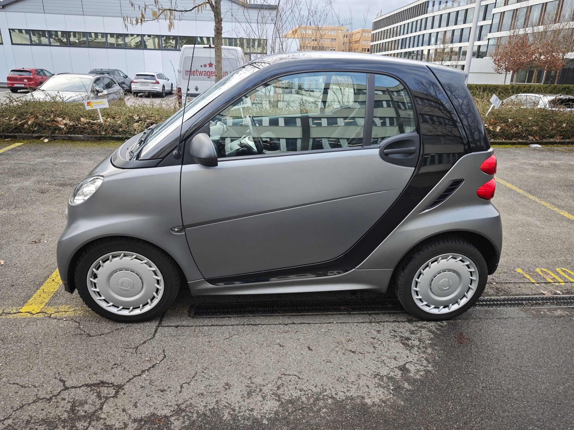 SMART FORTWO-showroom-element-1