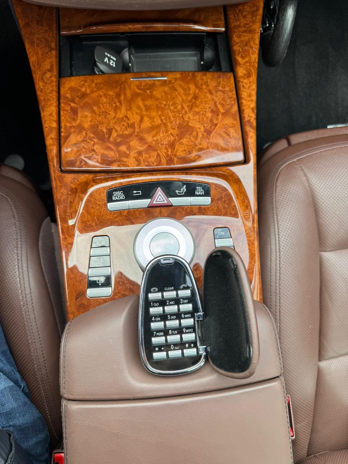 MERCEDES-BENZ S 500 4Matic 7G-Tronic-image-12