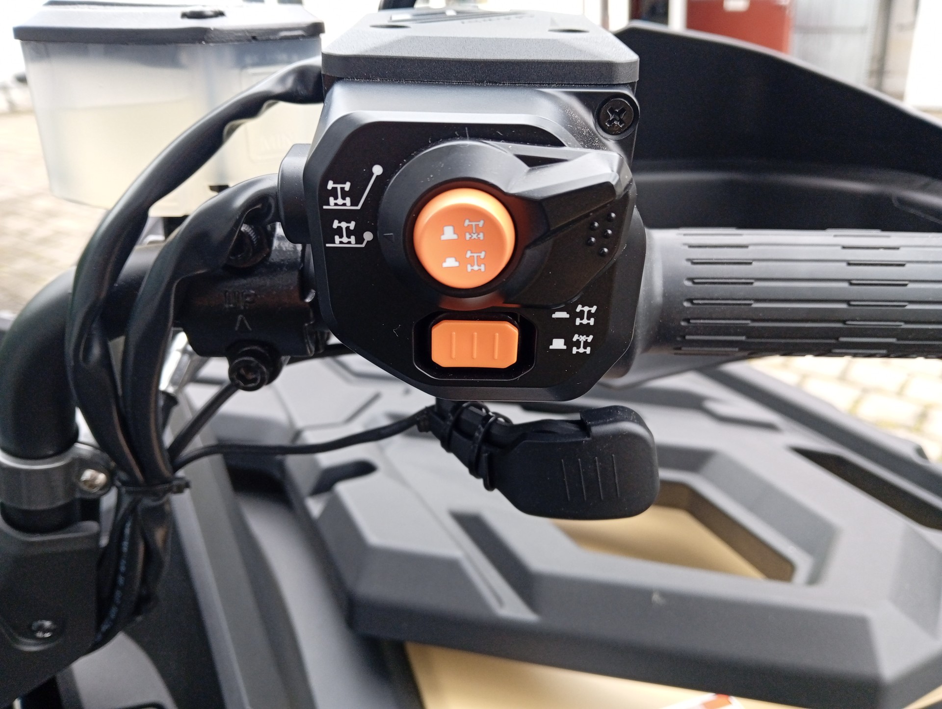 SEGWAY AT 10 L Snarler DLX EPS-image-9