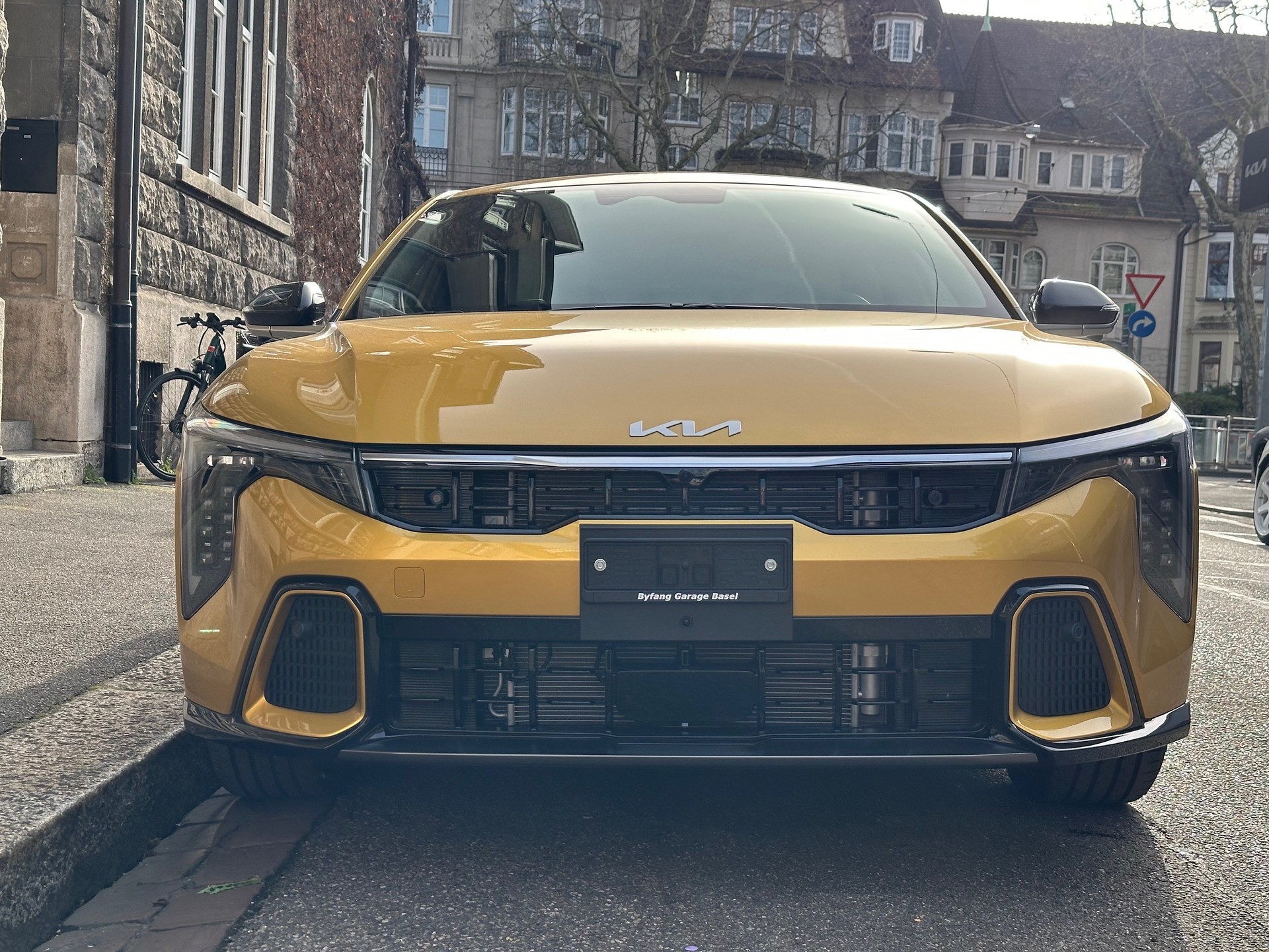 KIA K4 GT-Line-showroom-element-1