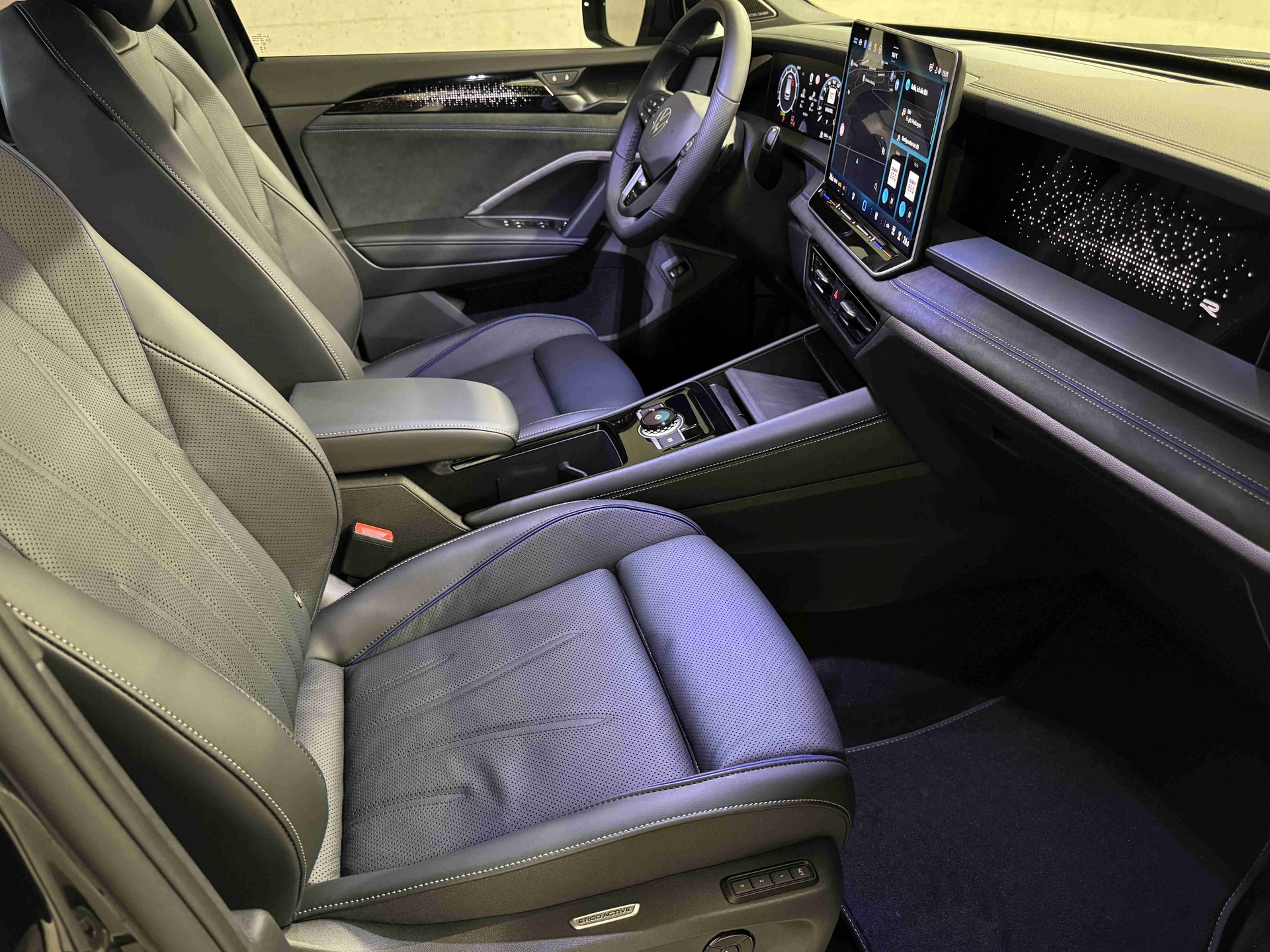 VW Tayron 2.0 TSI R-Line DSG 4Motion-image-8