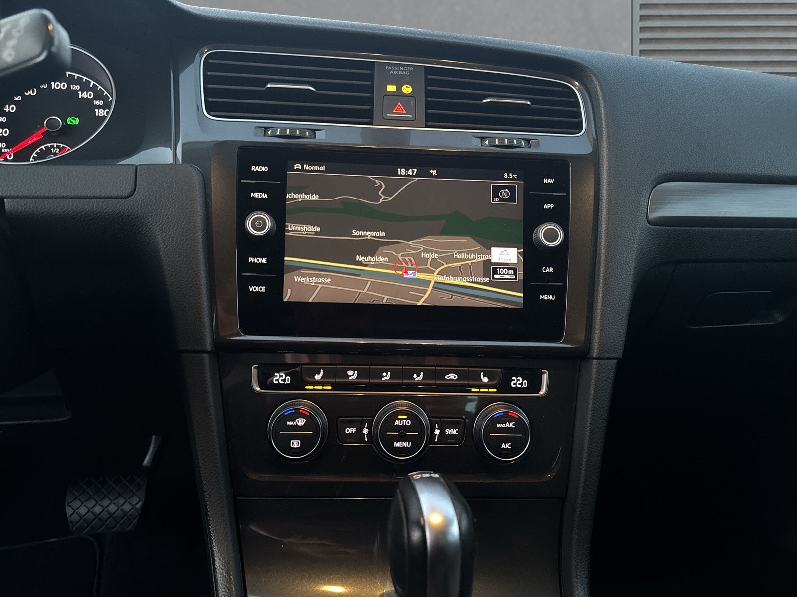 VW Golf Variant 1.4 TSI Comfortline DSG-image-13