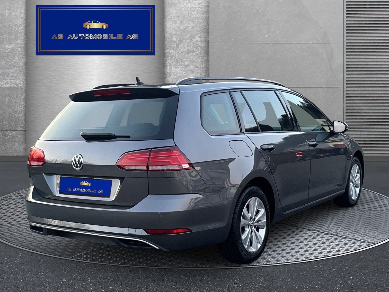 VW Golf Variant 1.4 TSI Comfortline DSG-image-6