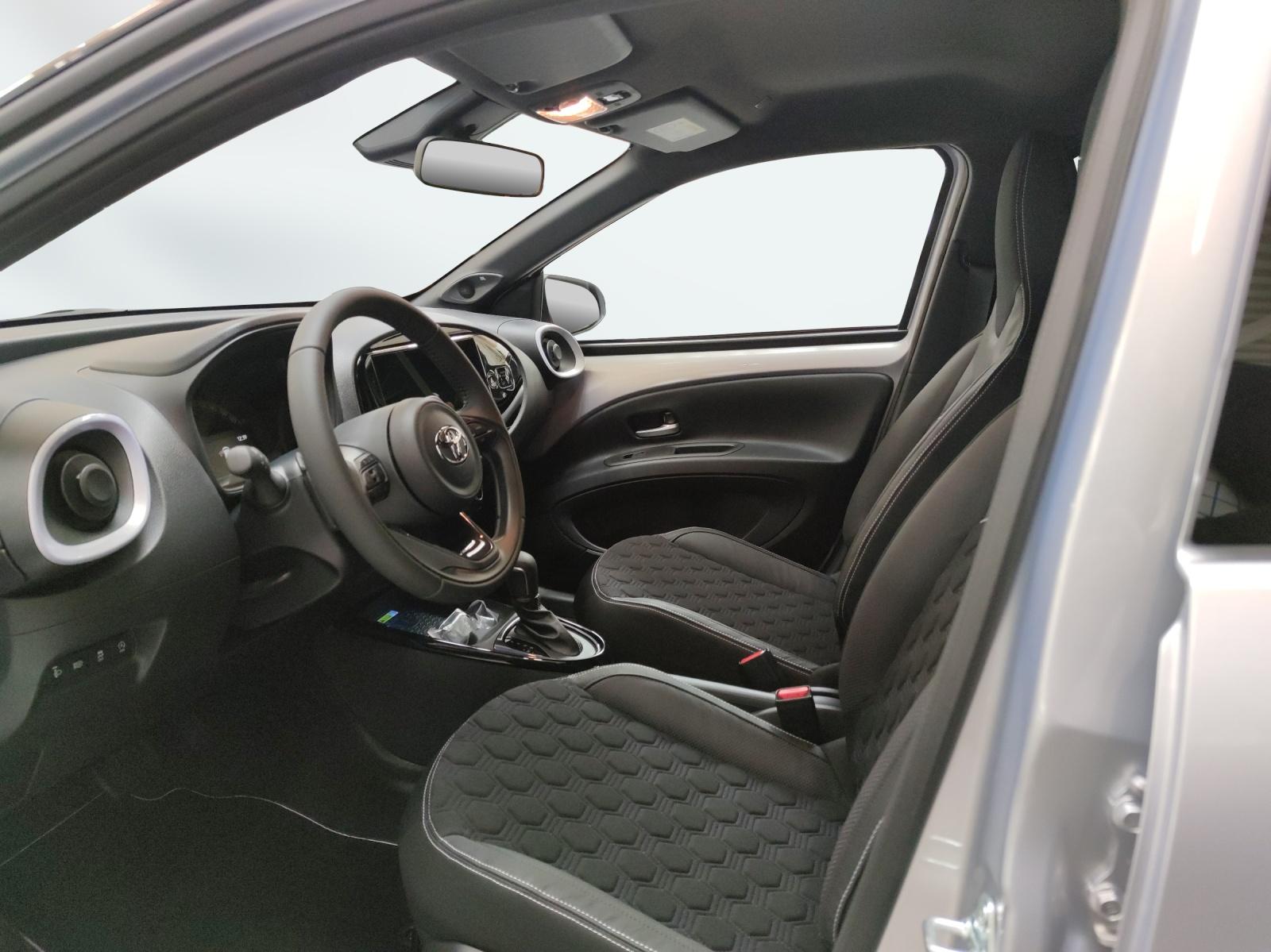 TOYOTA Aygo X 1.0 VVT-i JBL Edition-image-8