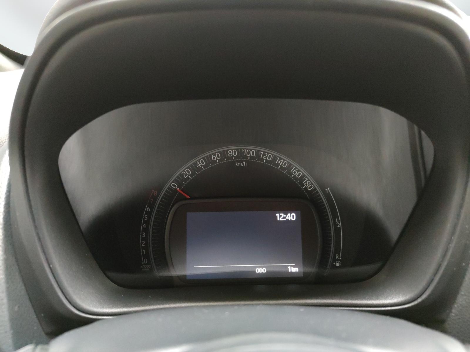 TOYOTA Aygo X 1.0 VVT-i JBL Edition-image-12