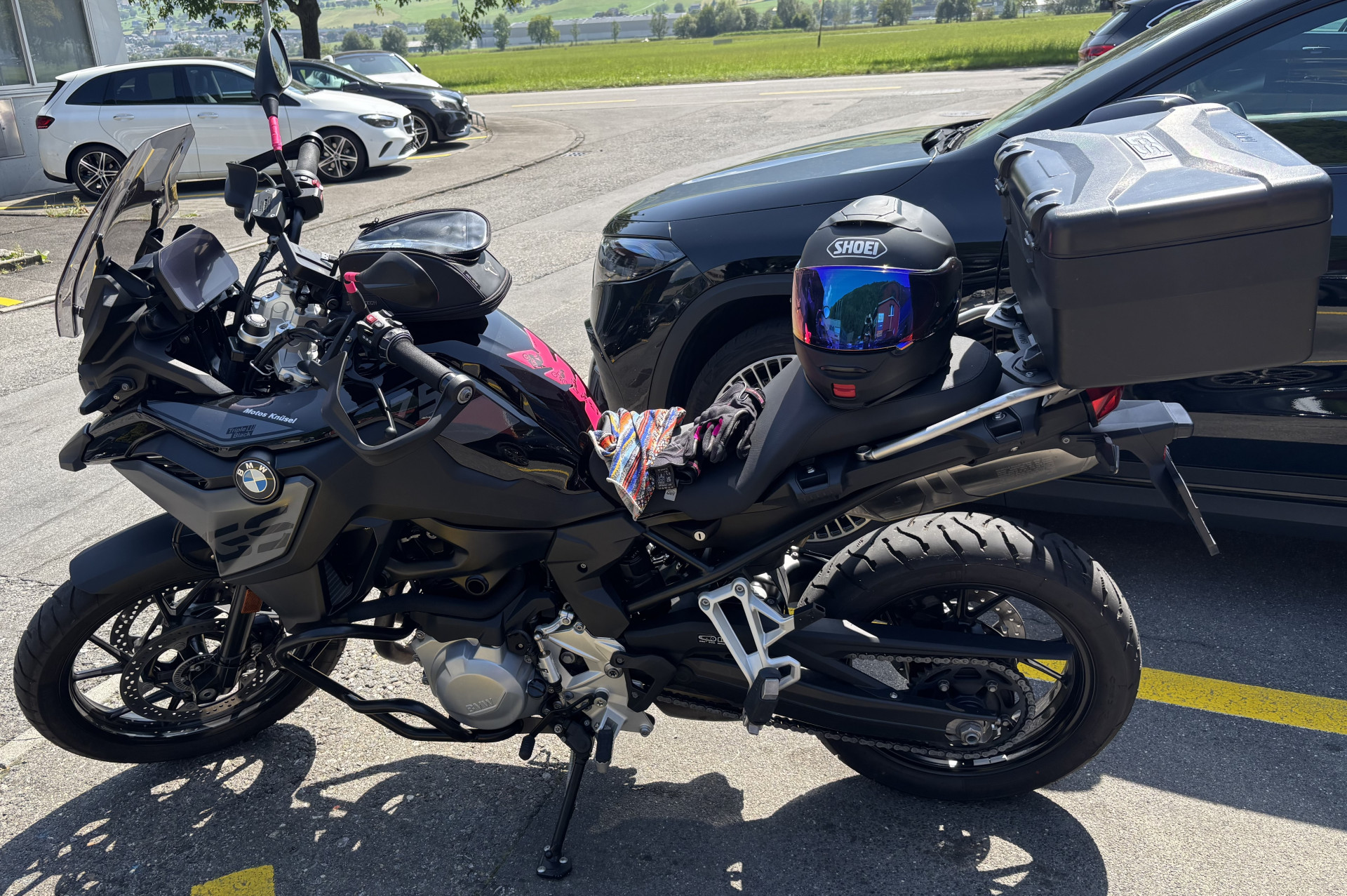 BMW F 750 GS Triple Black-showroom-element-2