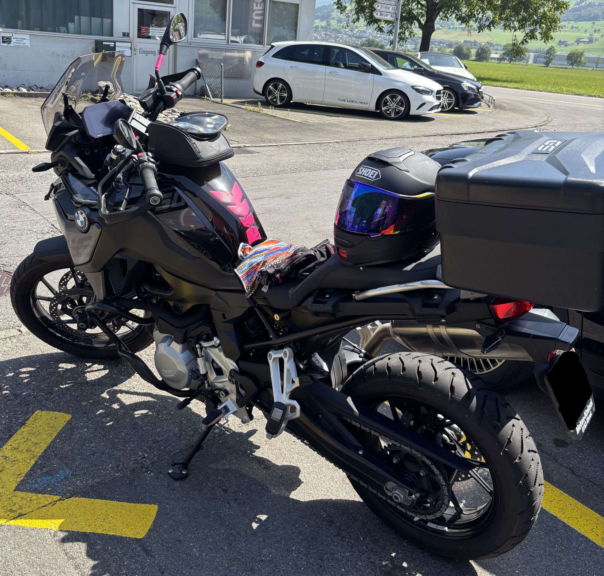 BMW F 750 GS Triple Black-showroom-element-3
