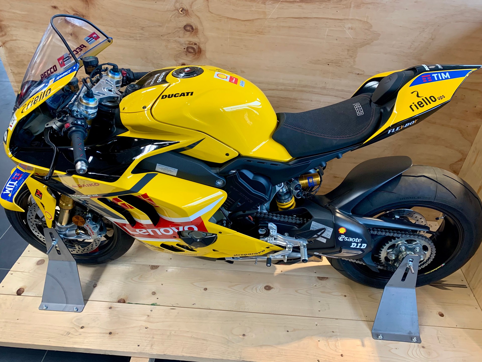 DUCATI Panigale V4 ABS 2023 Racing Replica Bagnaia-showroom-element-2