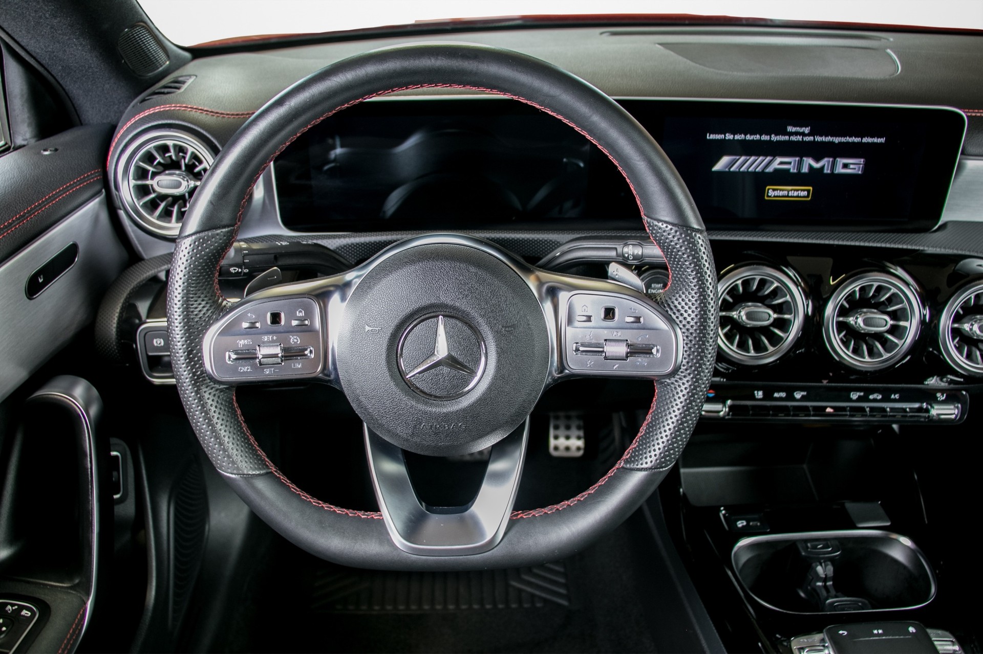 MERCEDES-BENZ CLA 35 AMG 4Matic 7G-DCT-image-3