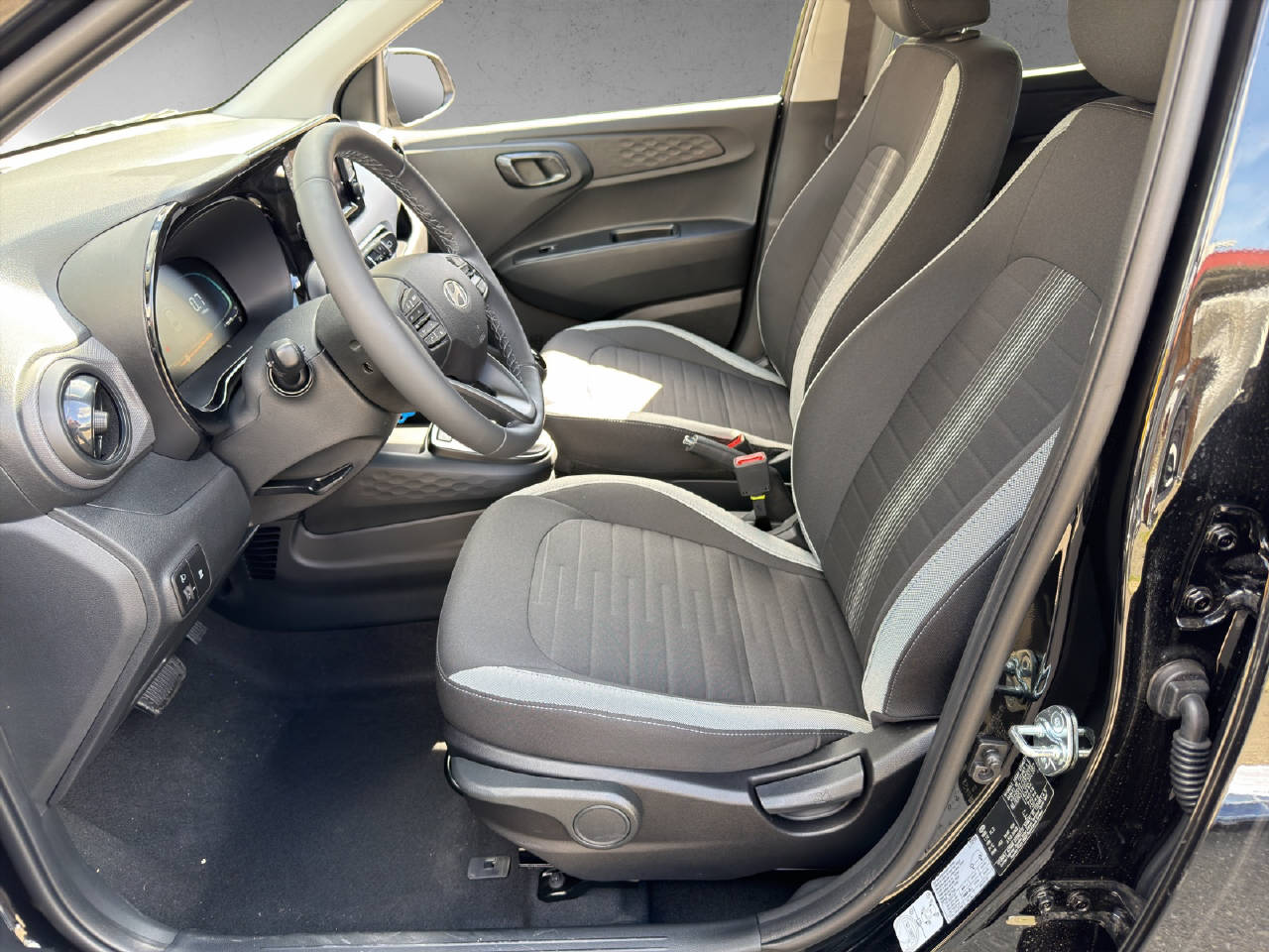 HYUNDAI i10 1.2 Amplia MY25-image-5