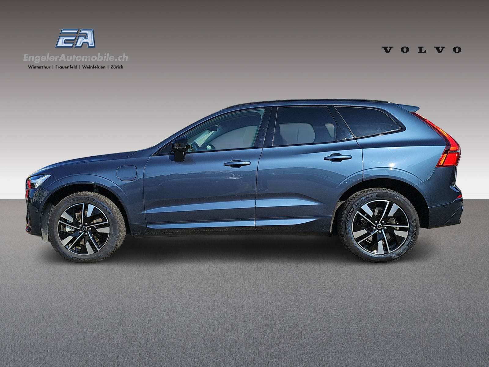 VOLVO XC60 2.0 T6 TE Plus Dark eAWD-showroom-element-2