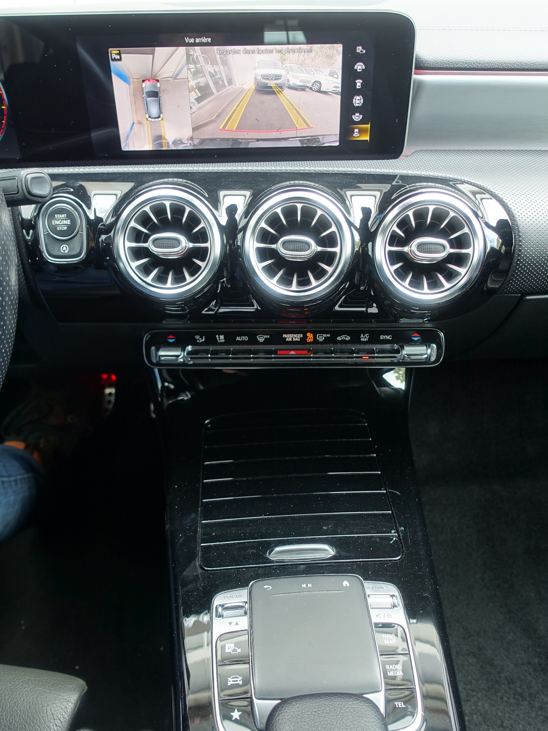 MERCEDES-BENZ A 250 Progressive 7G-DCT-image-14
