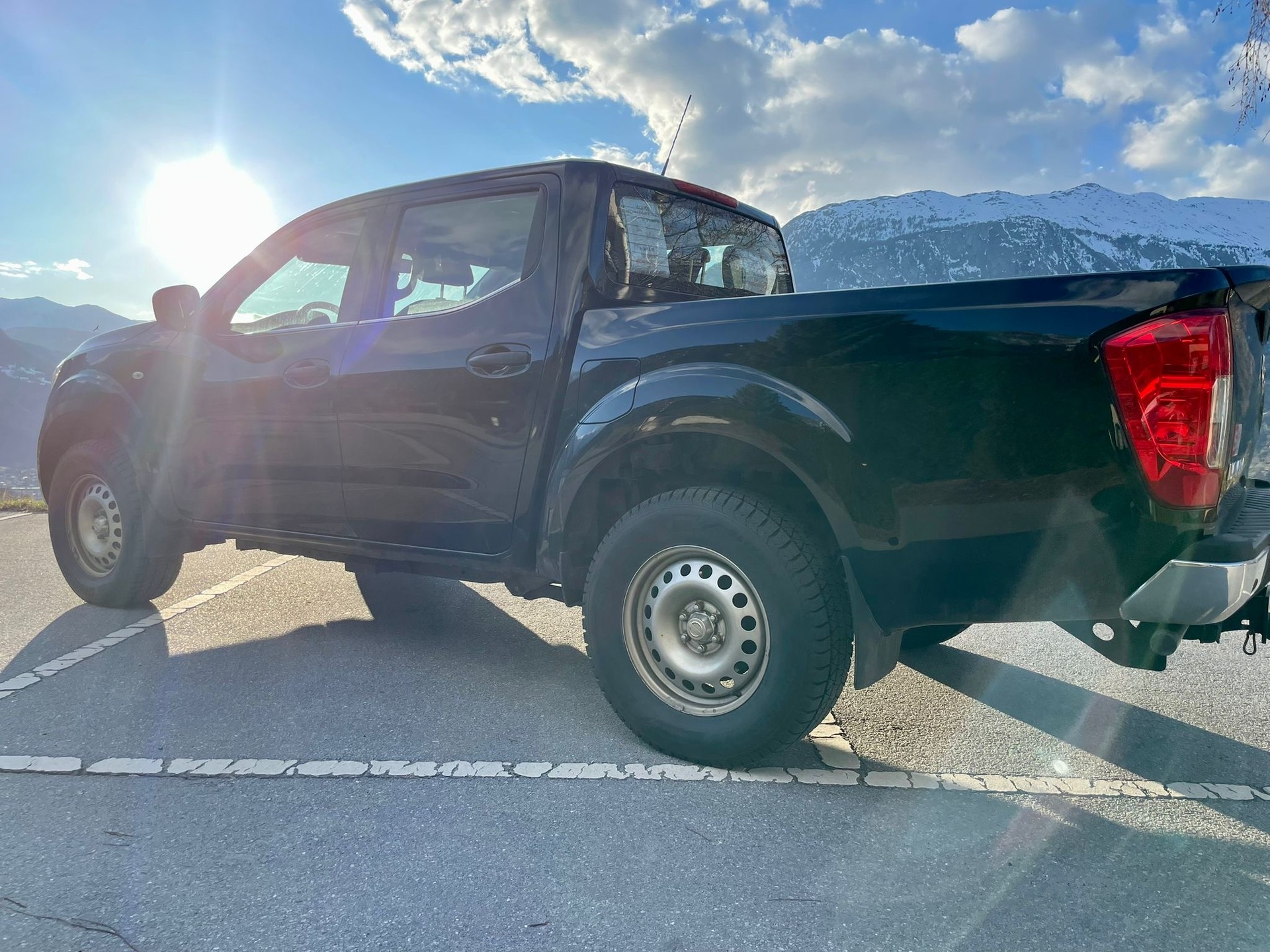 NISSAN NAVARA-image-2
