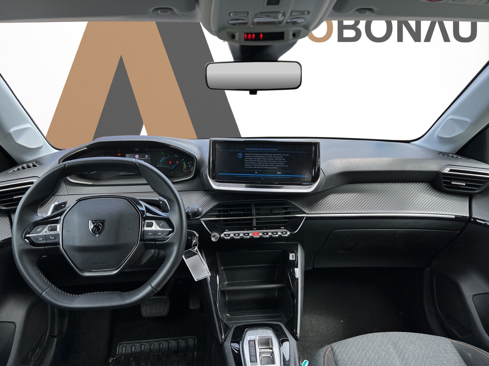 PEUGEOT 208 1.2 Hybrid Style-image-11