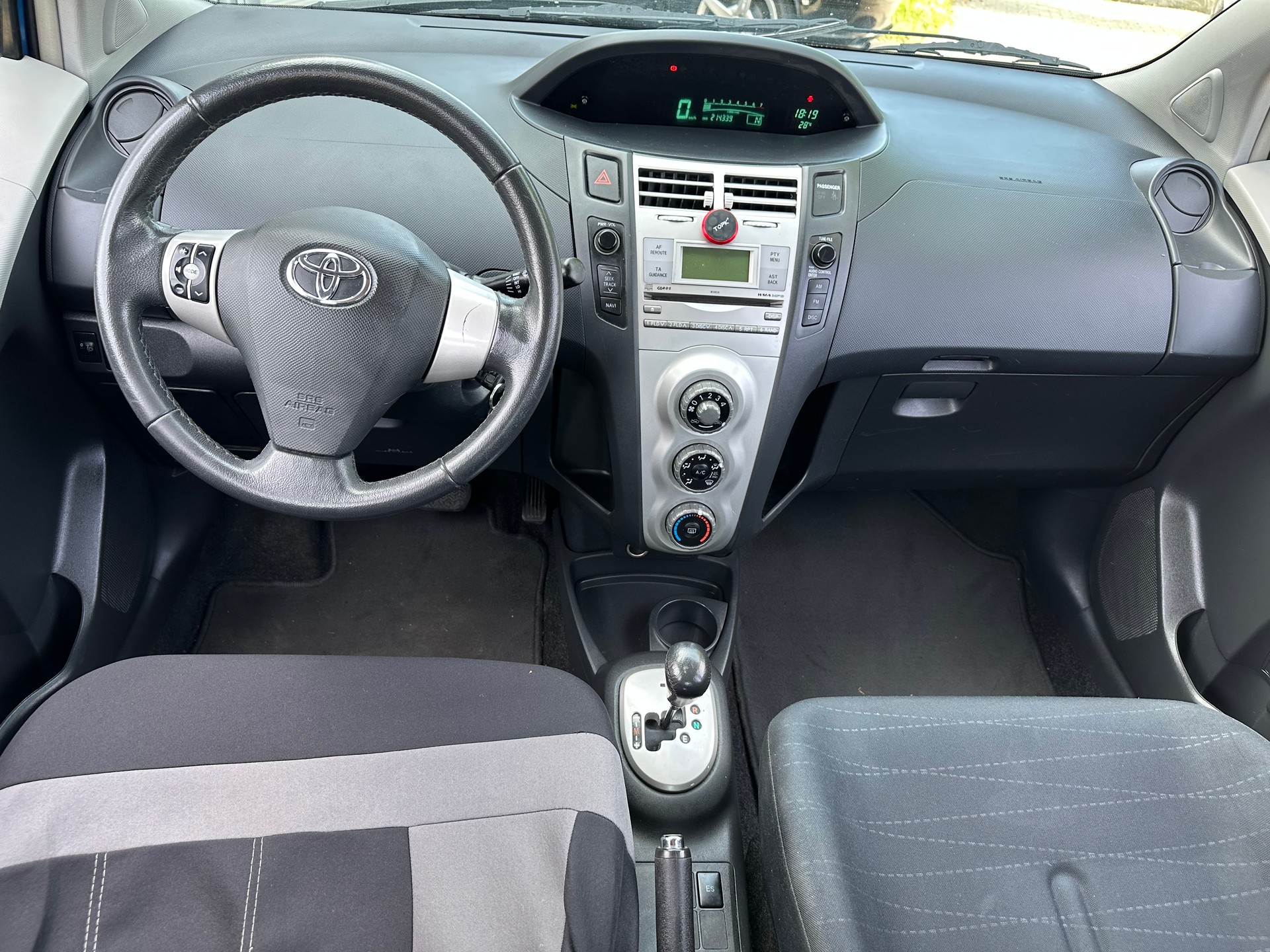 TOYOTA Yaris 1.3 City Multimode-image-5