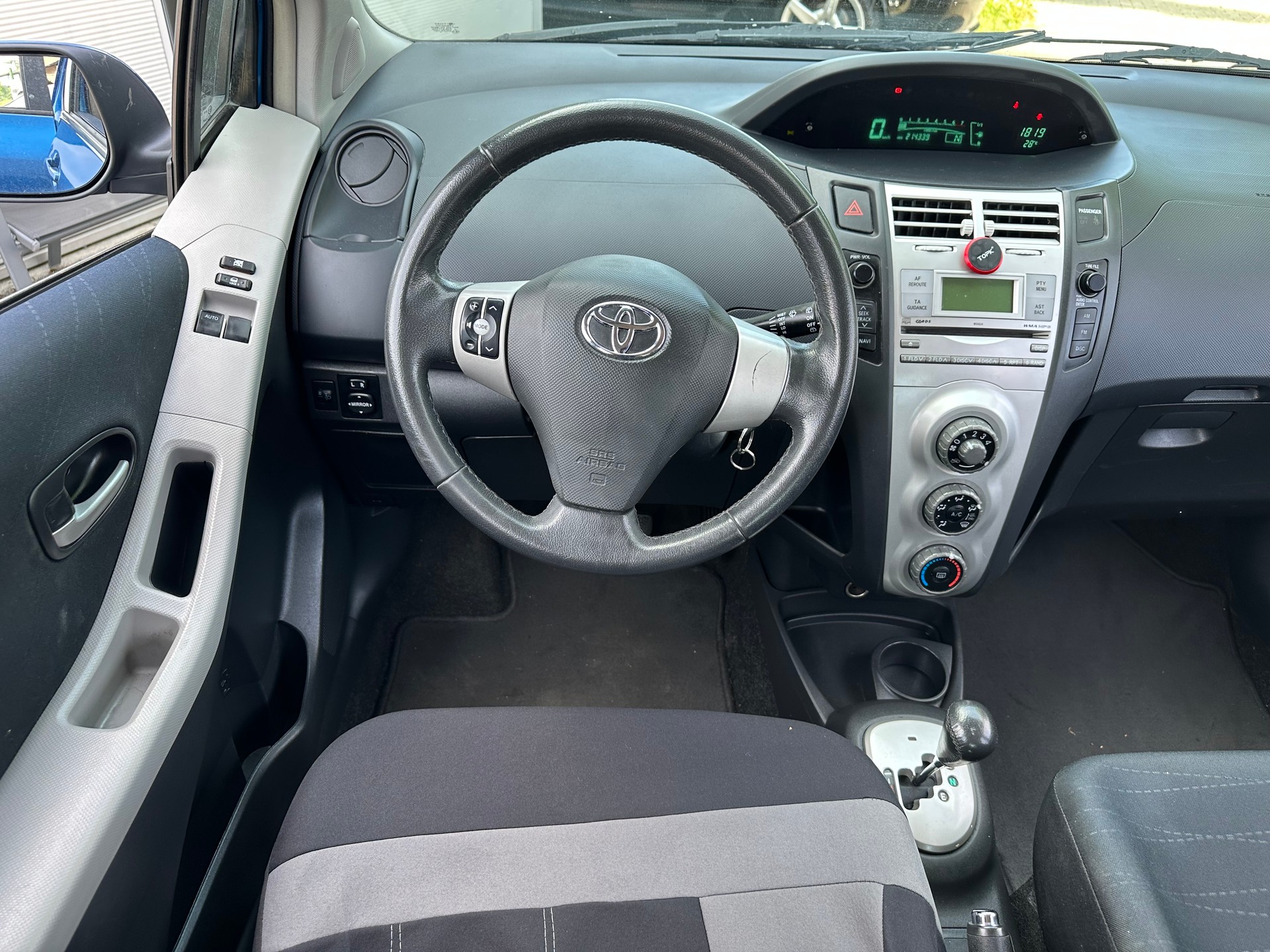 TOYOTA Yaris 1.3 City Multimode-image-6