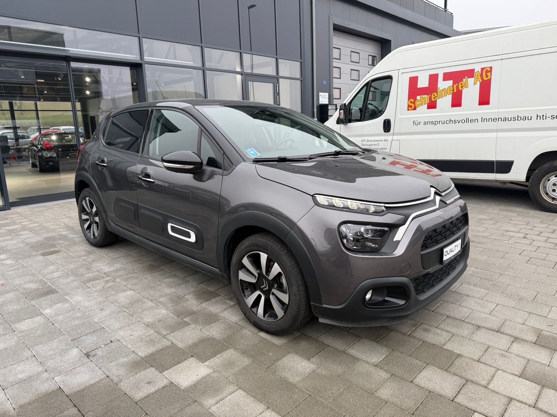 CITROEN C3 1.2i PureTech Elle EAT6-showroom-element-3
