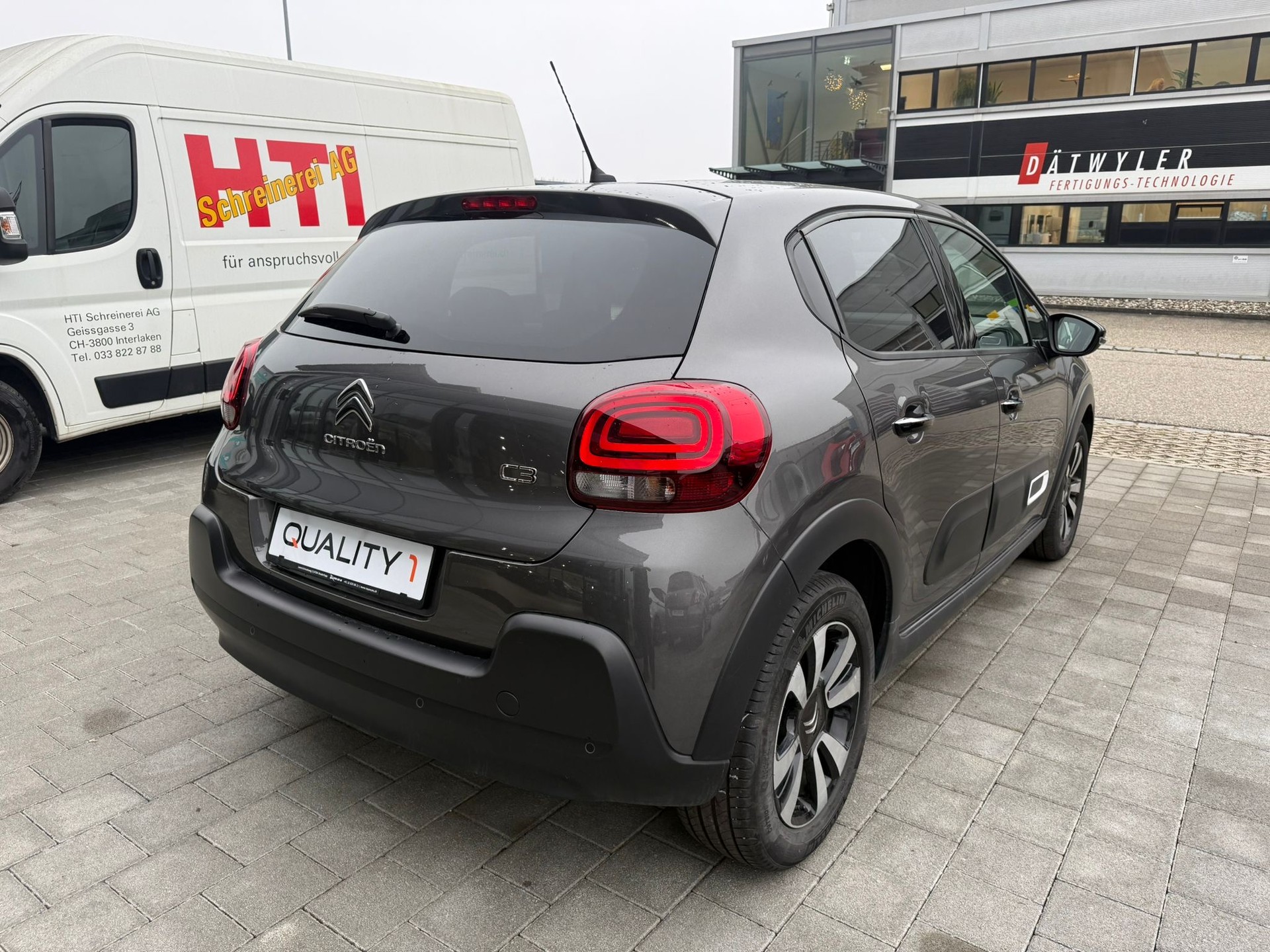 CITROEN C3 1.2i PureTech Elle EAT6-image-6