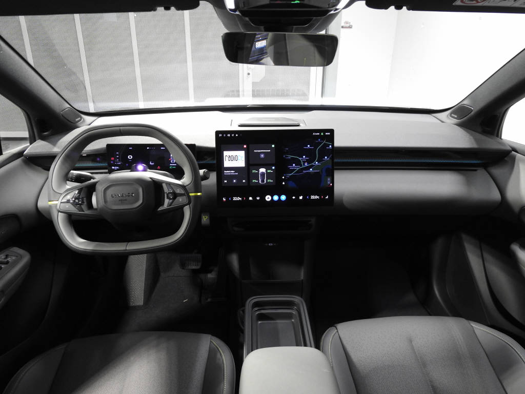 LYNK & CO 02-image-6