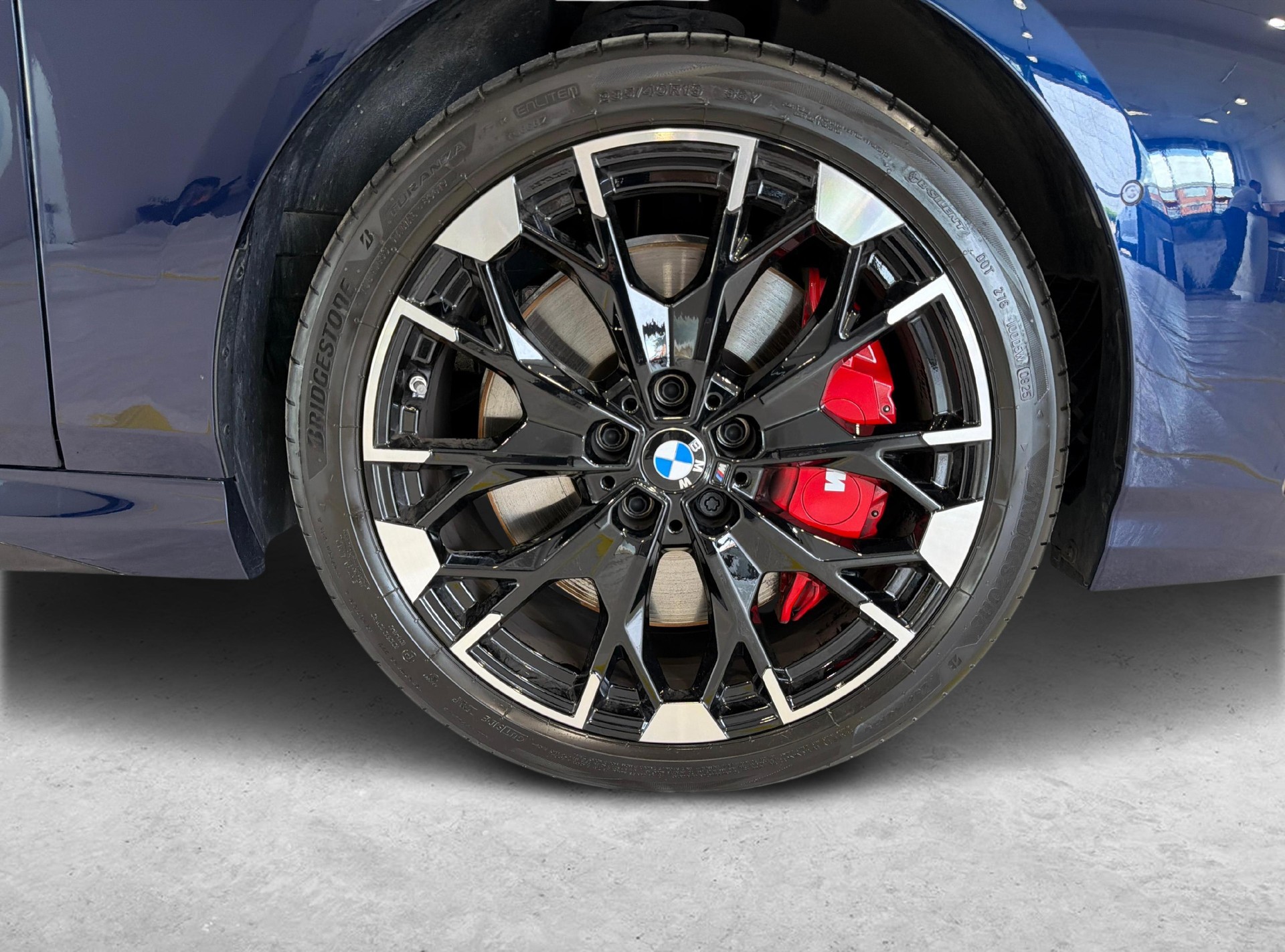 BMW M235i xDrive Gran Coupé-image-9
